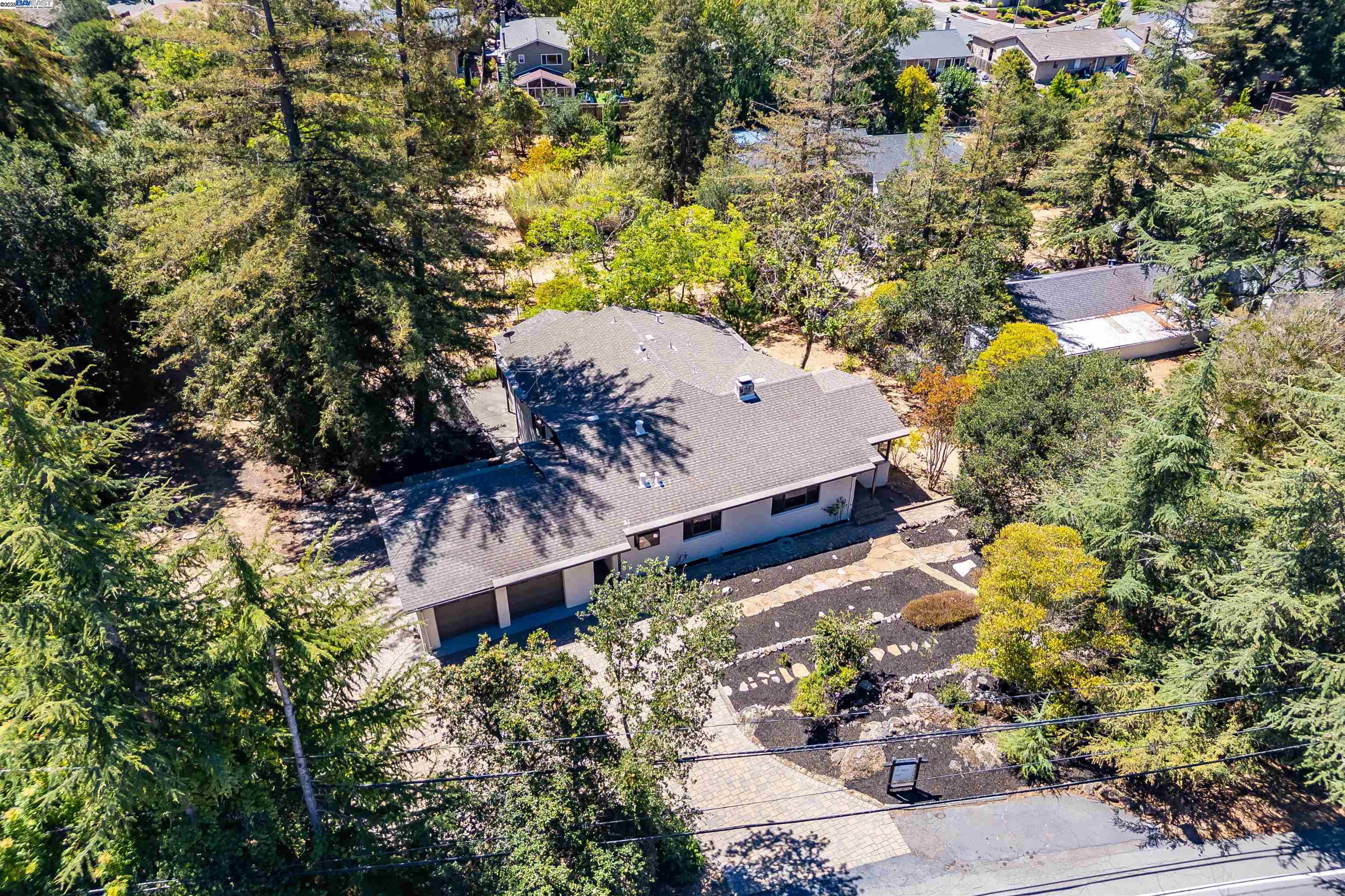 1069 Coombsville Rd