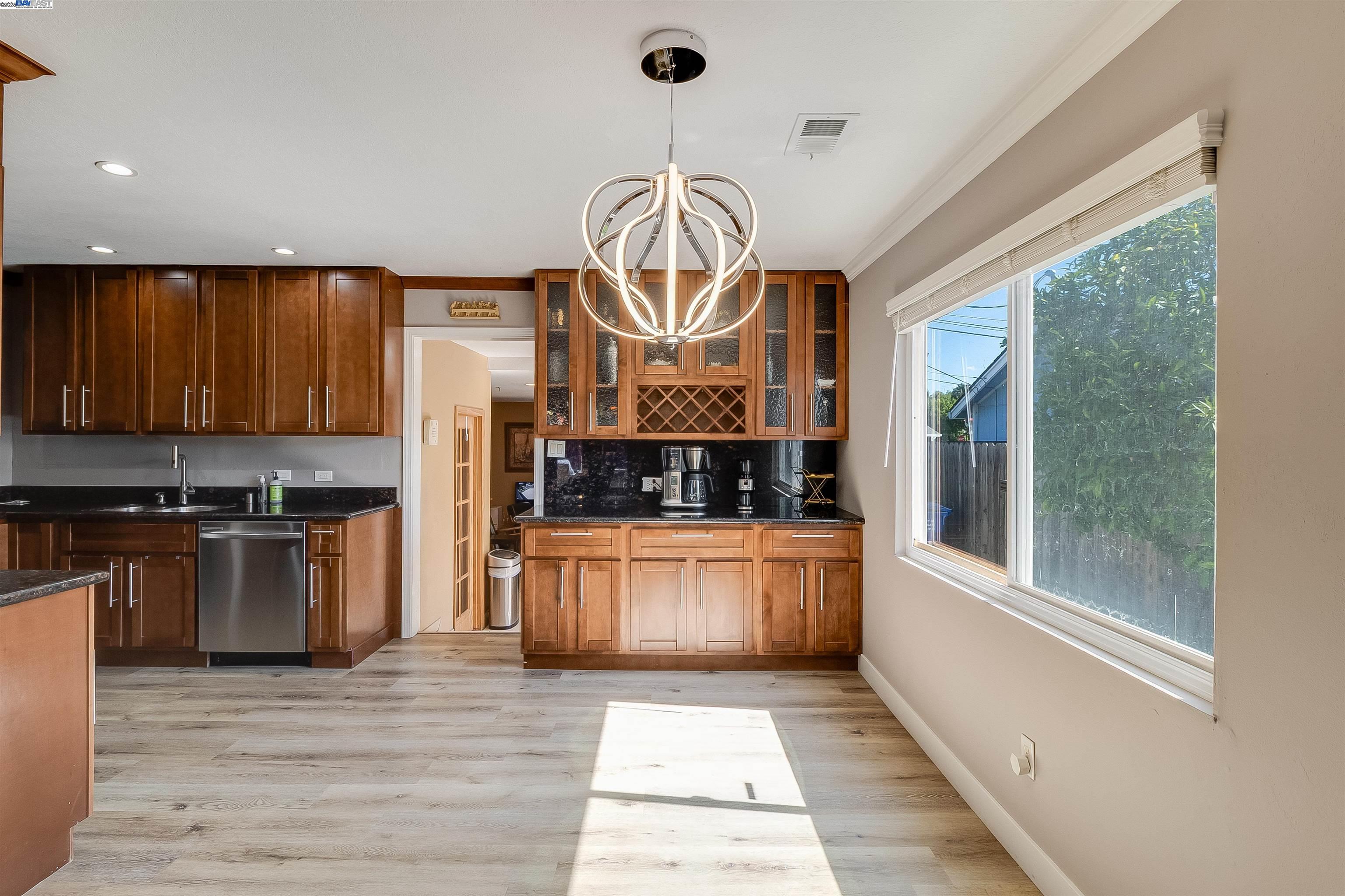 3454 3454 Halifax Way