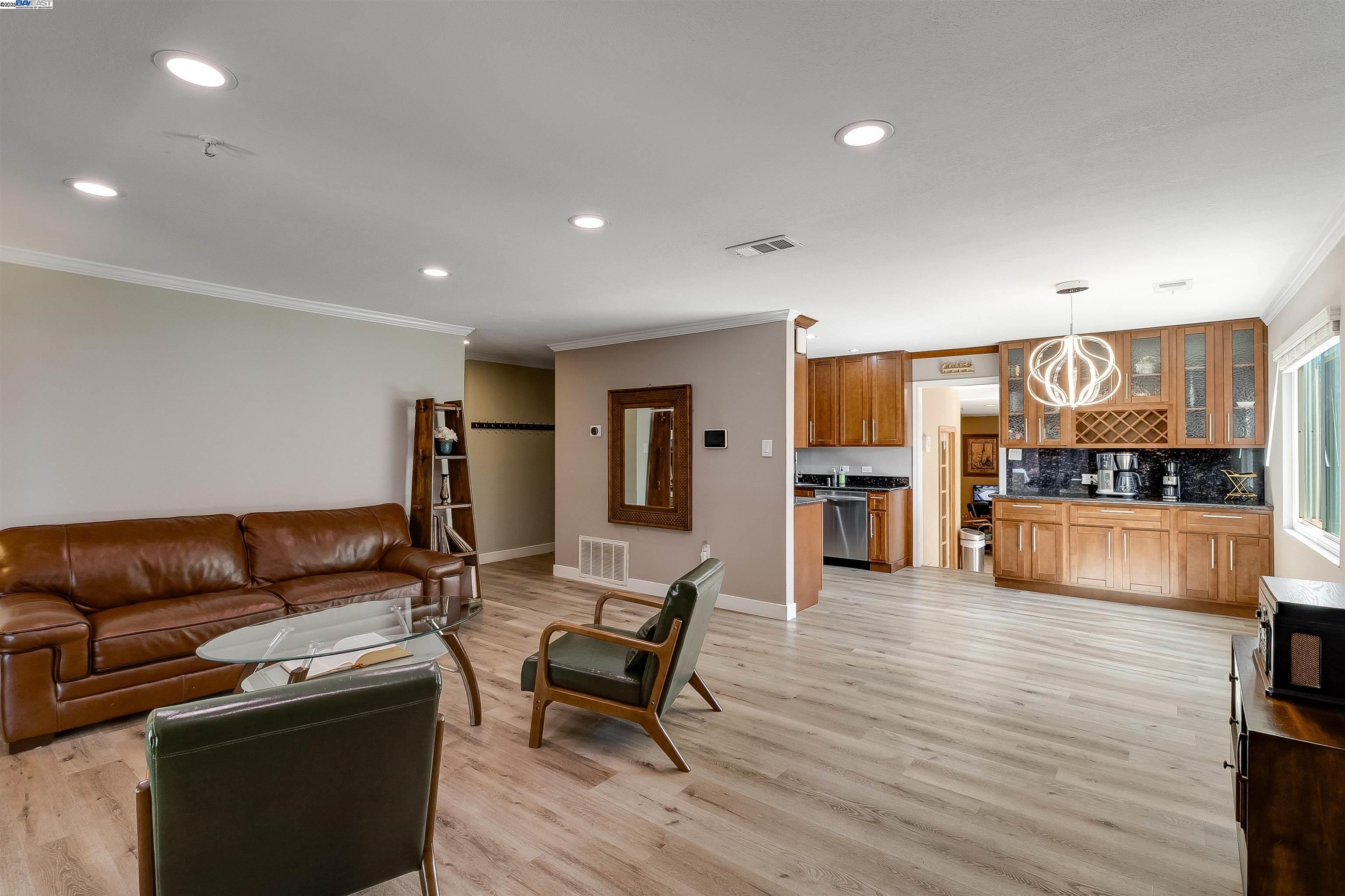 3454 3454 Halifax Way