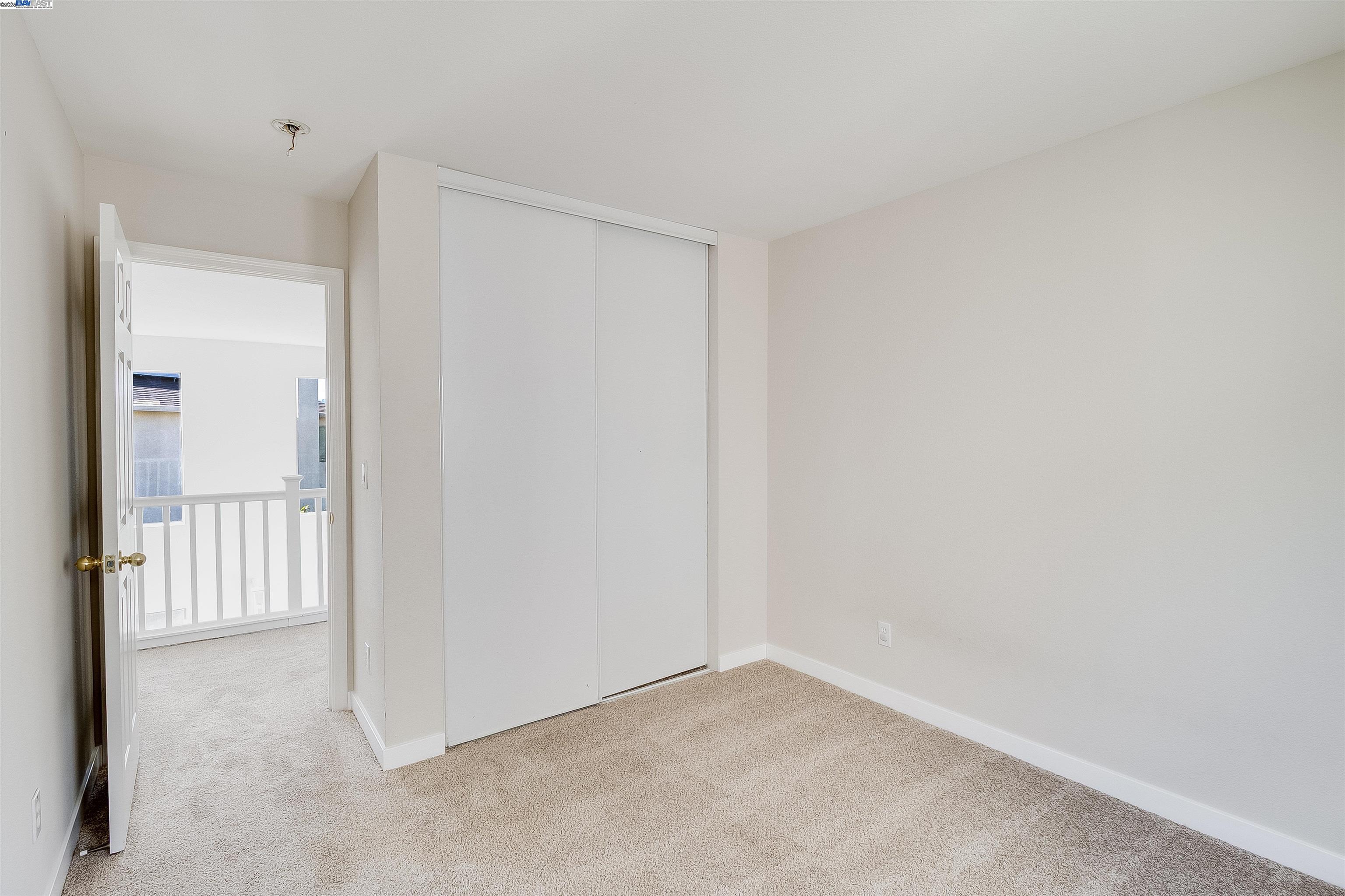 592 Ross Cir, Martinez