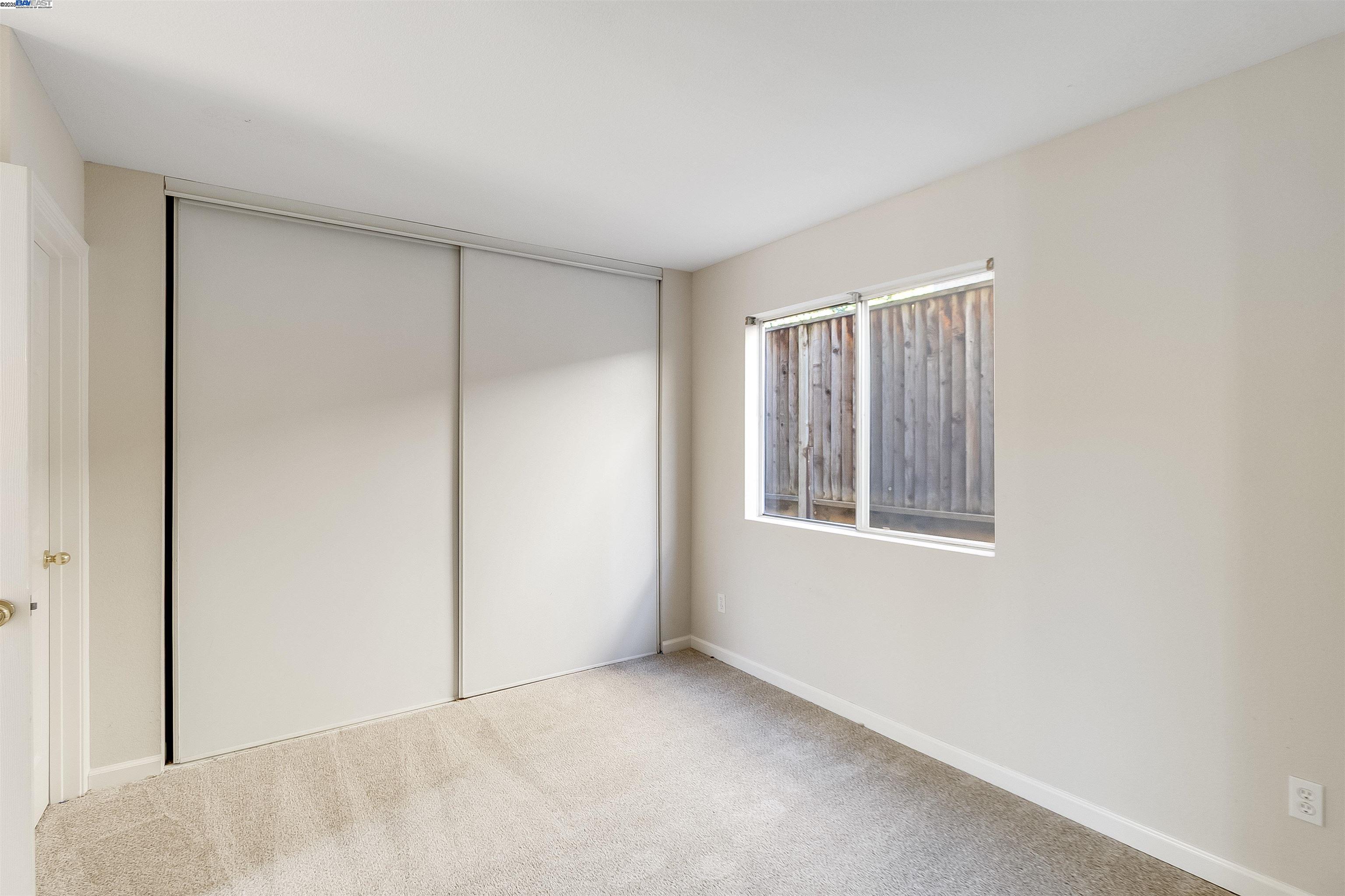 592 Ross Cir, Martinez