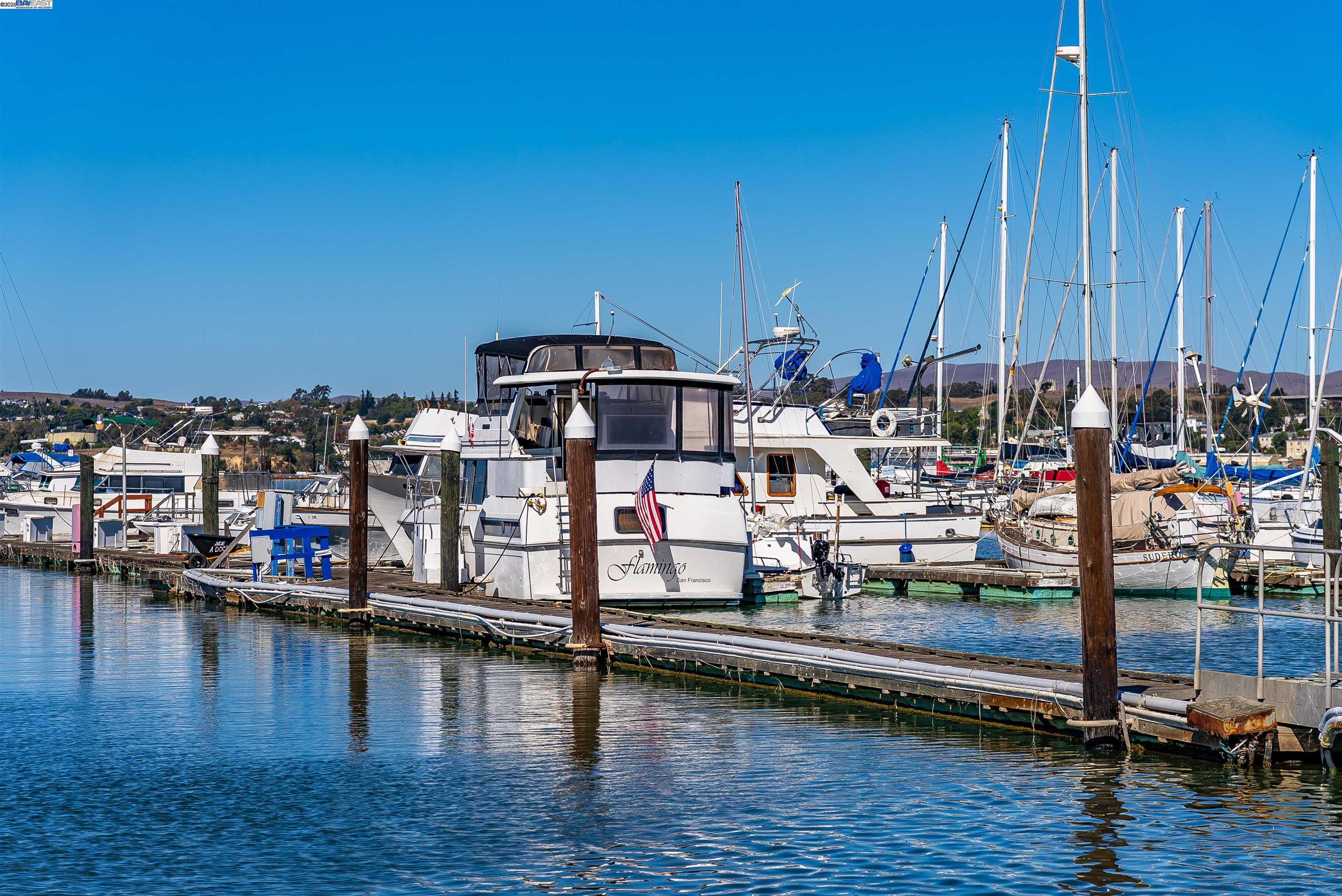 592 Ross Cir, Martinez