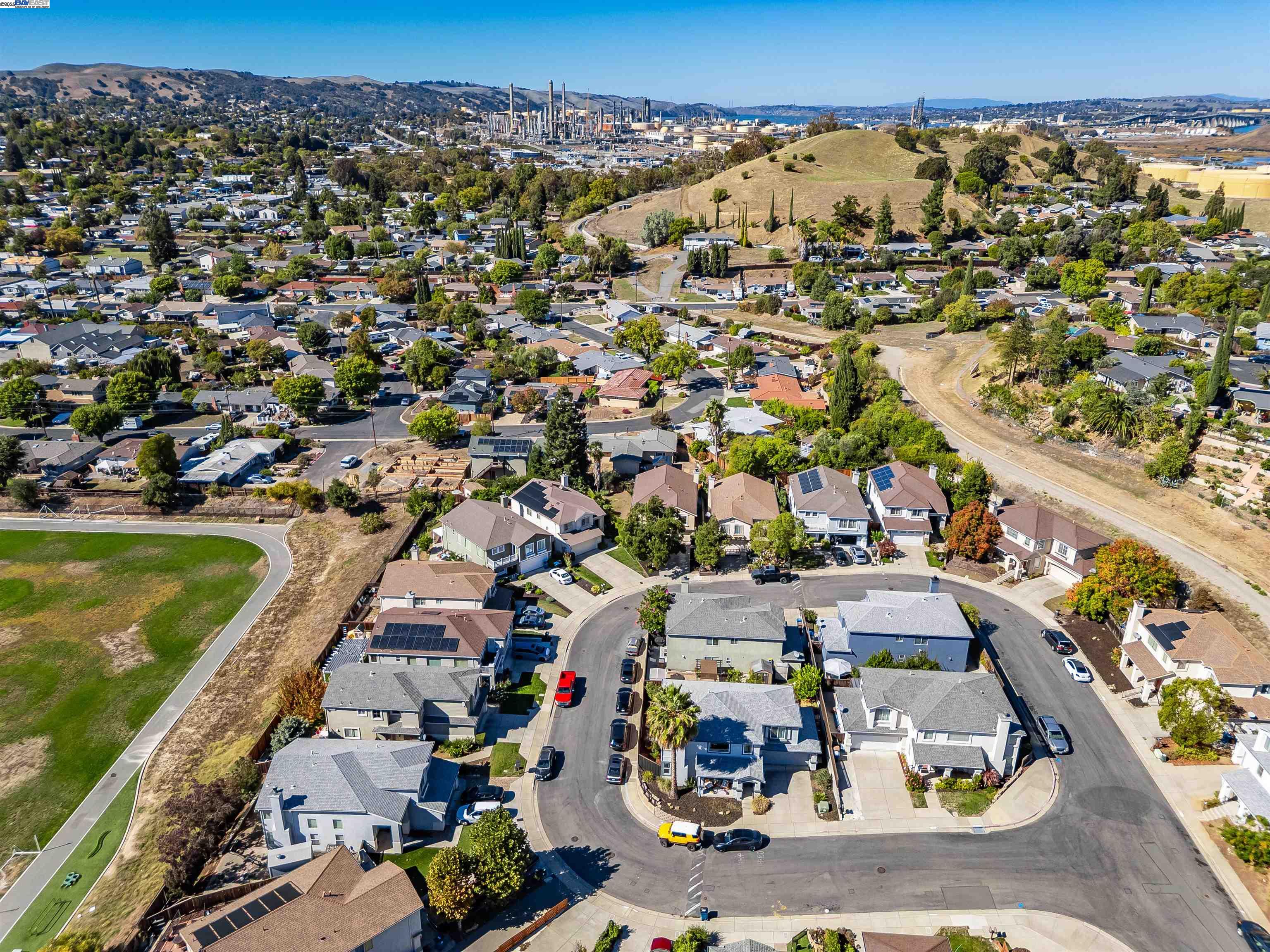 592 Ross Cir, Martinez