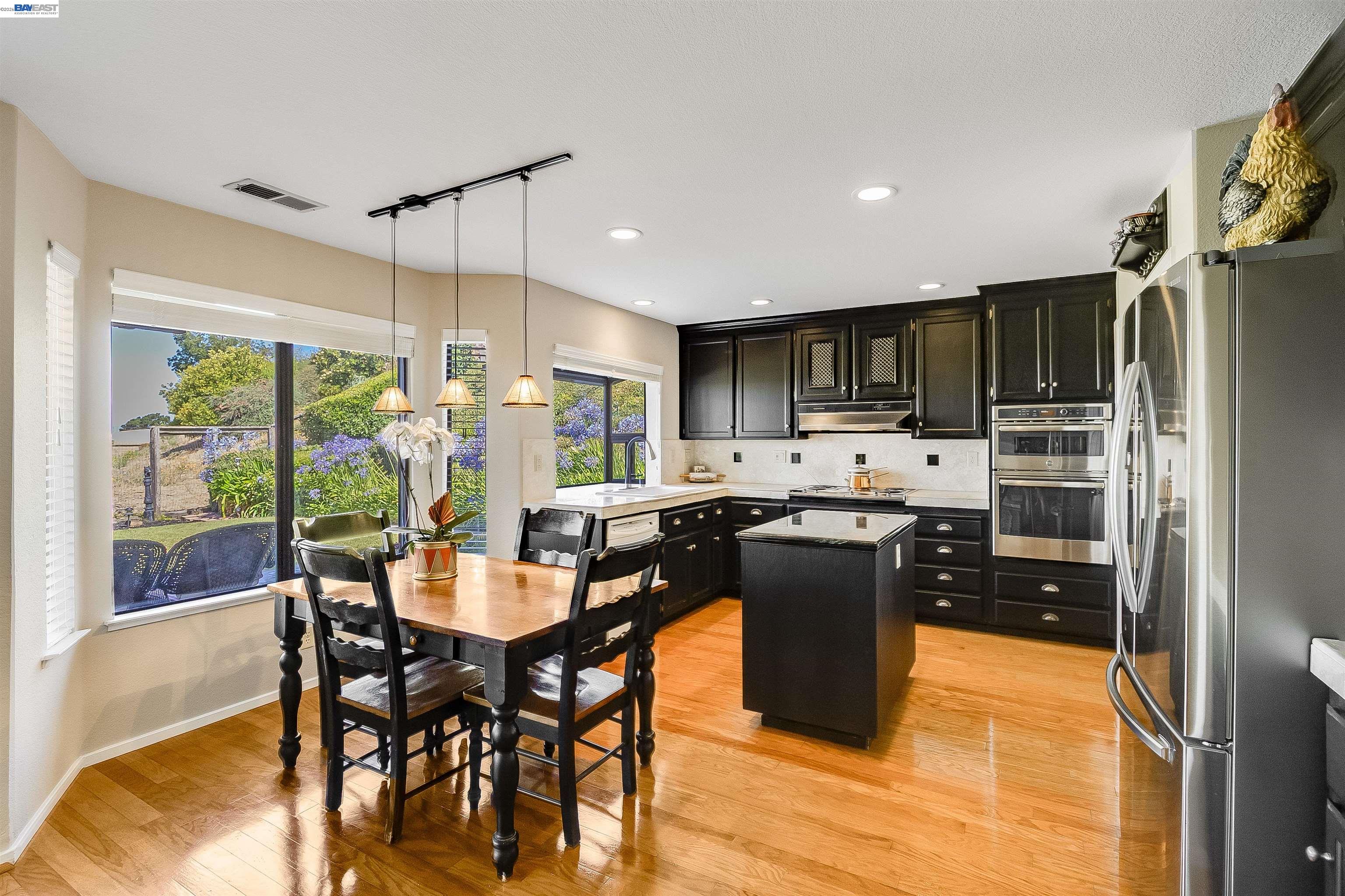 2321 Ascot Pkwy