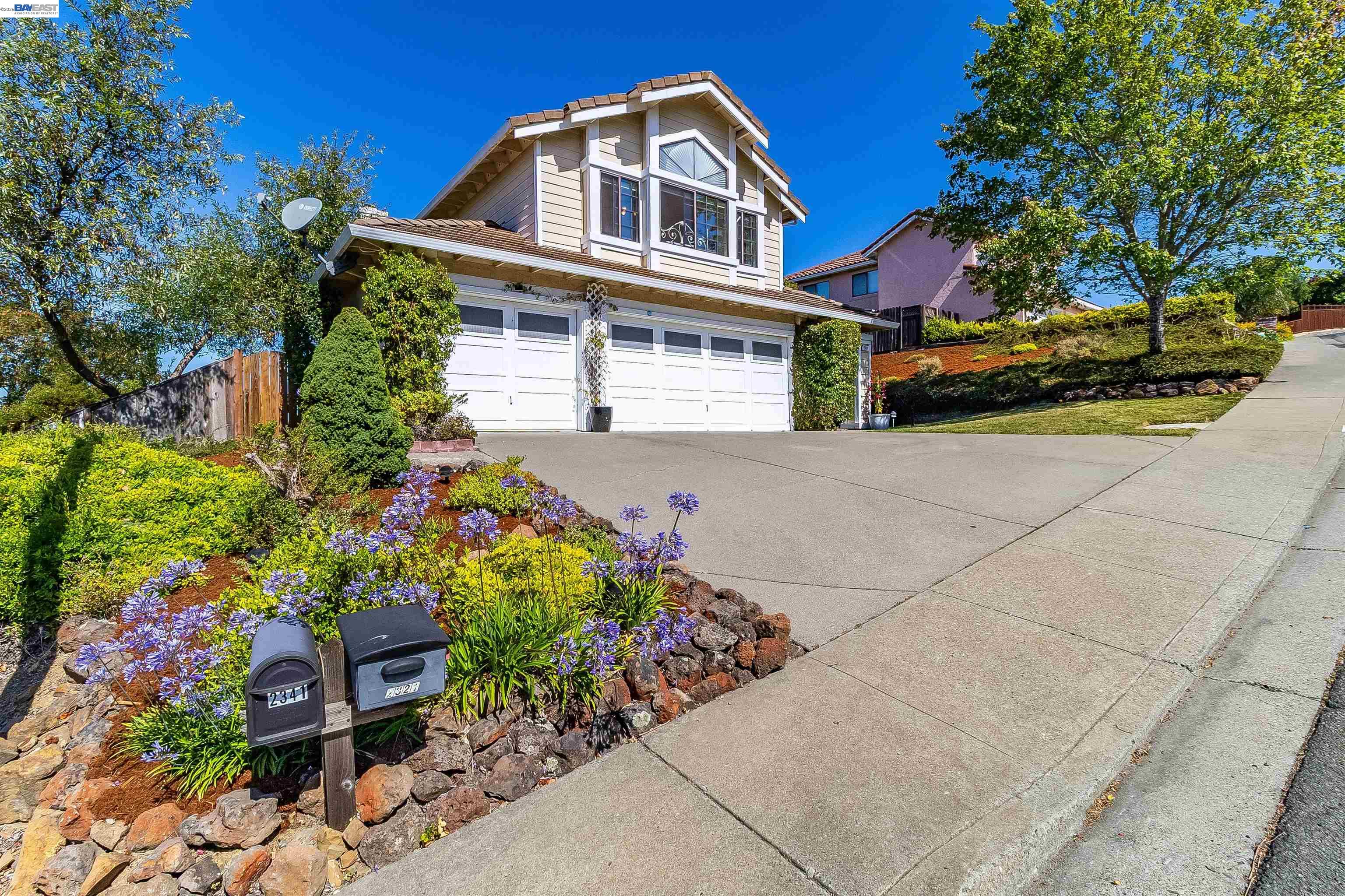 2321 Ascot Pkwy