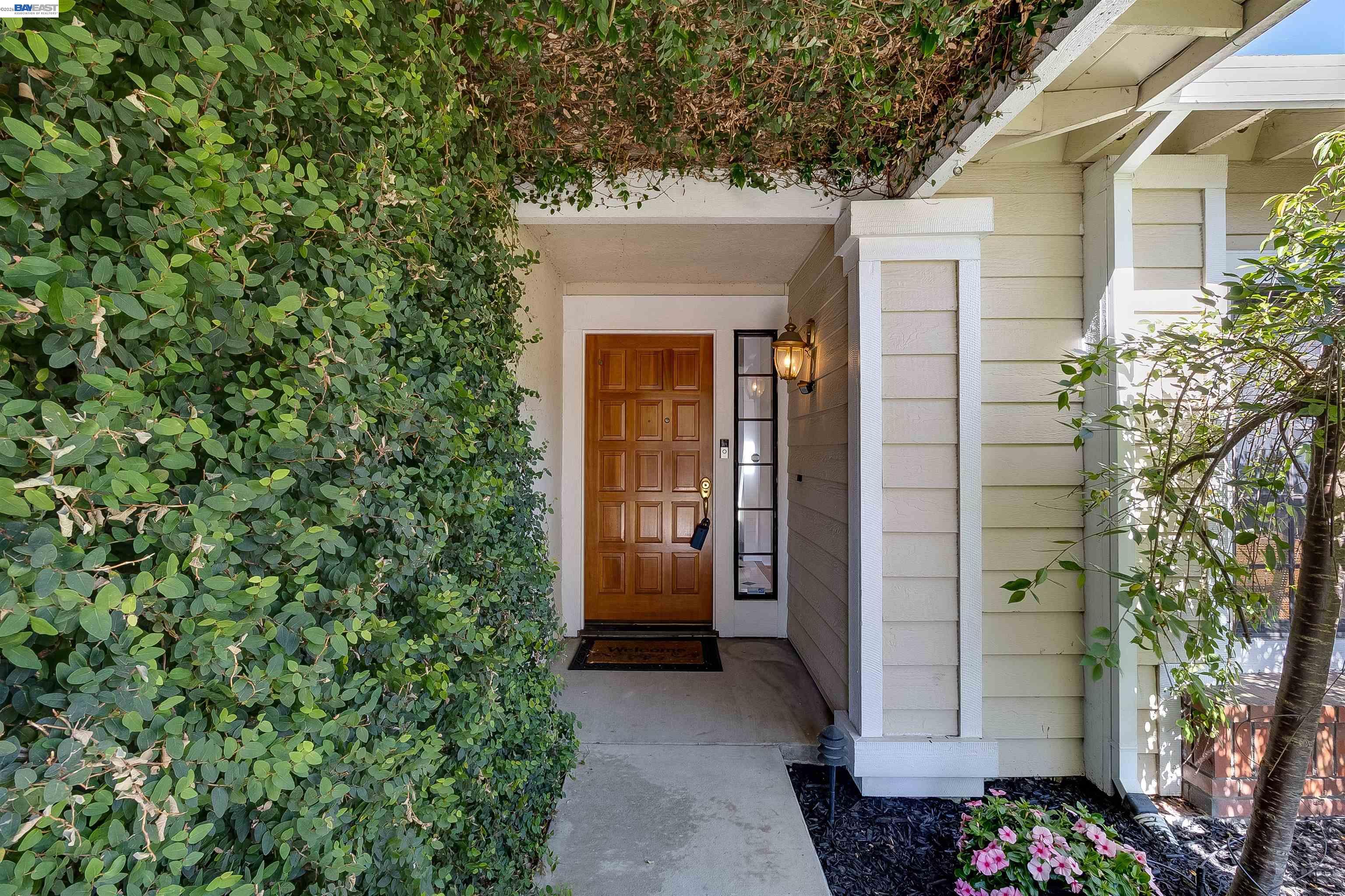 2321 Ascot Pkwy