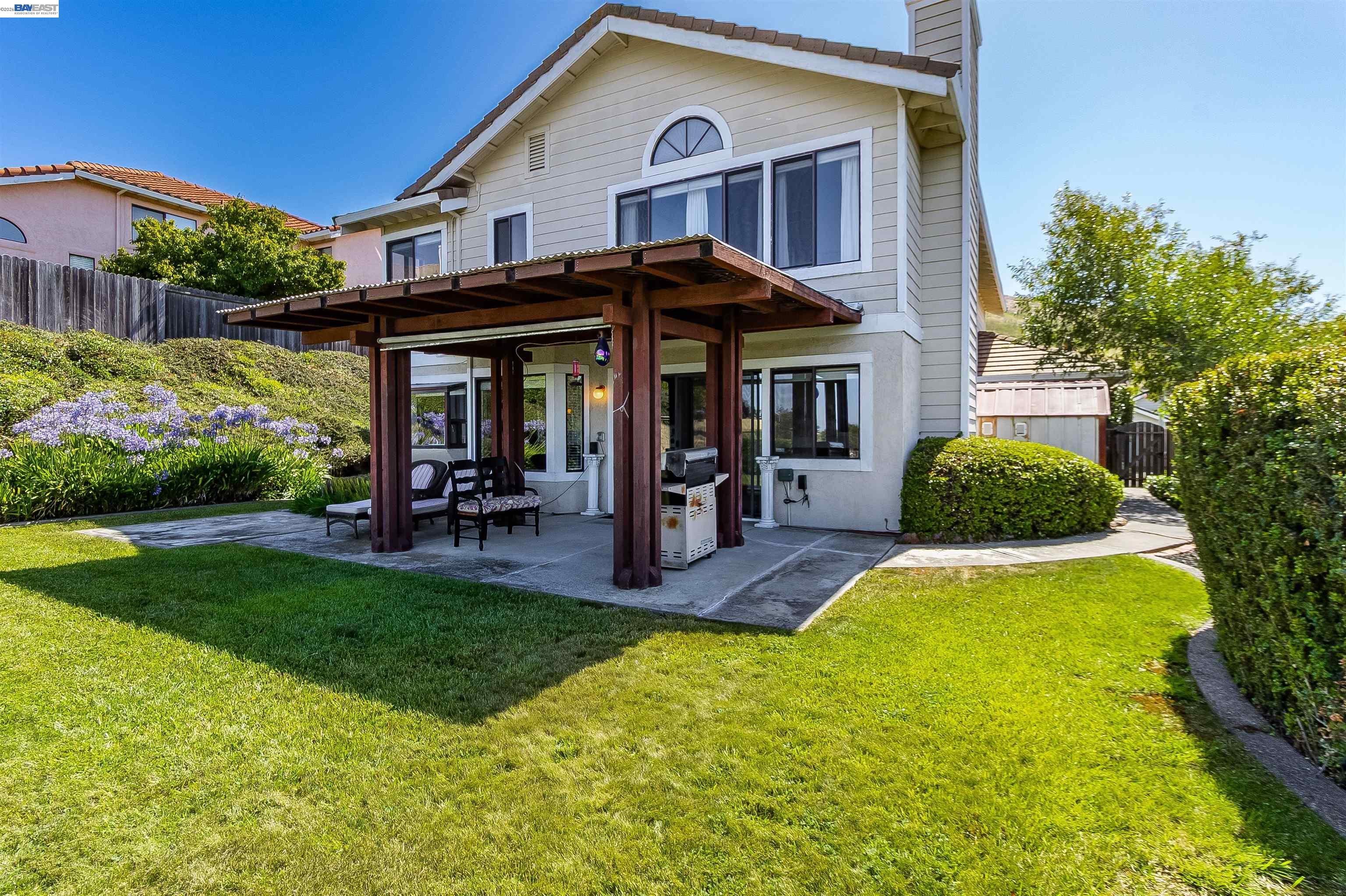 2321 Ascot Pkwy