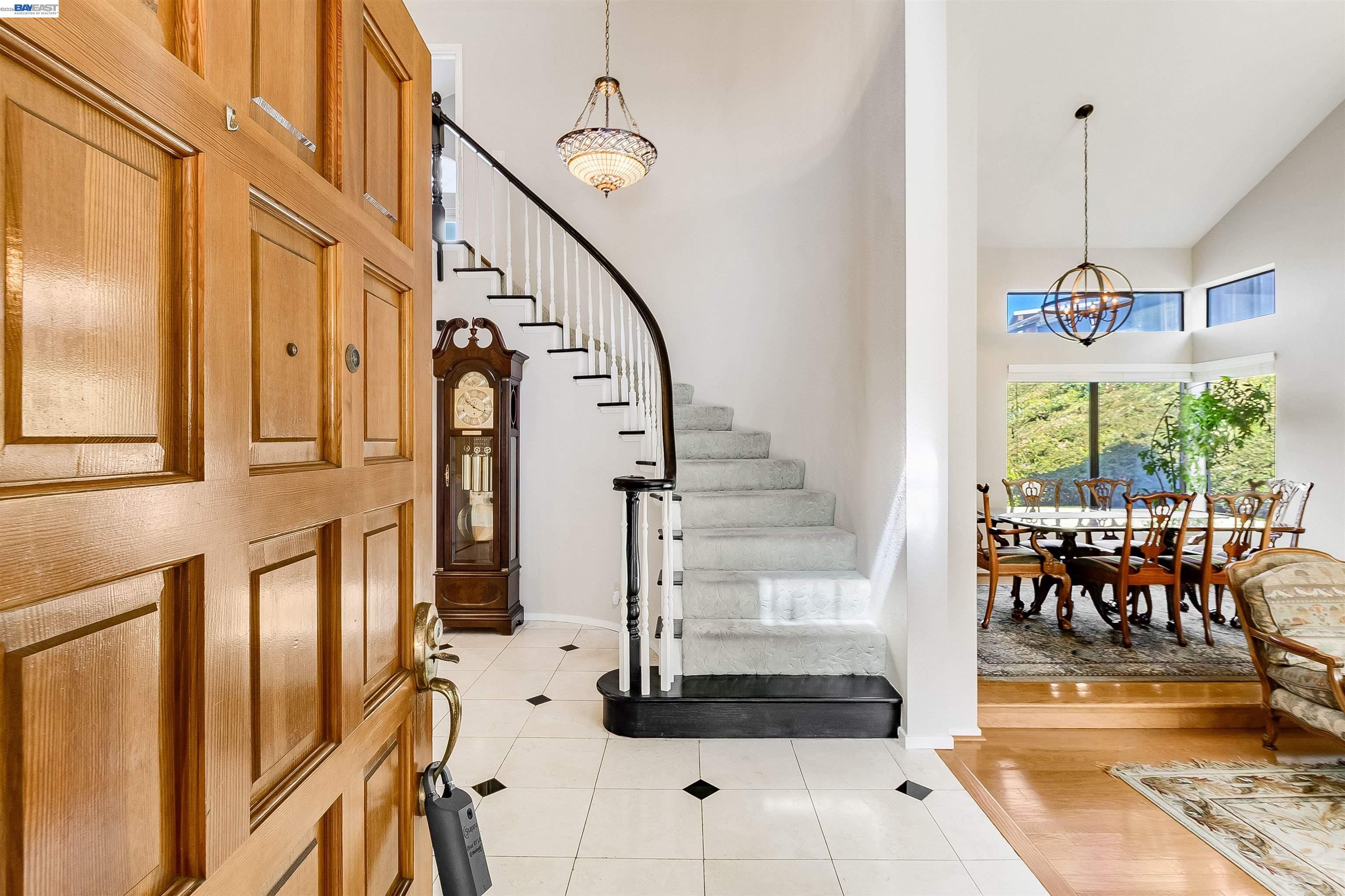 2321 Ascot Pkwy