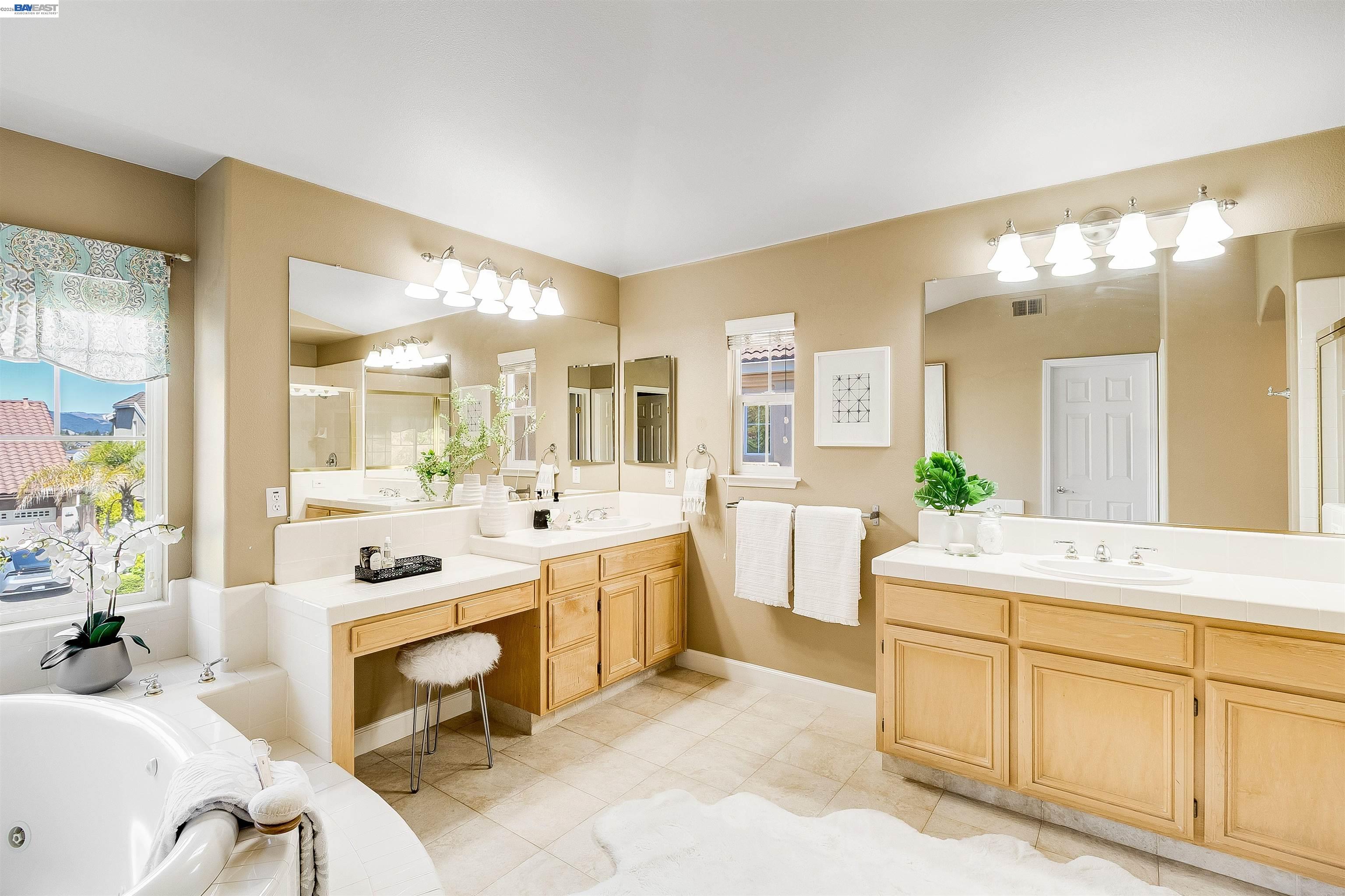 5811 Cattleya Dr