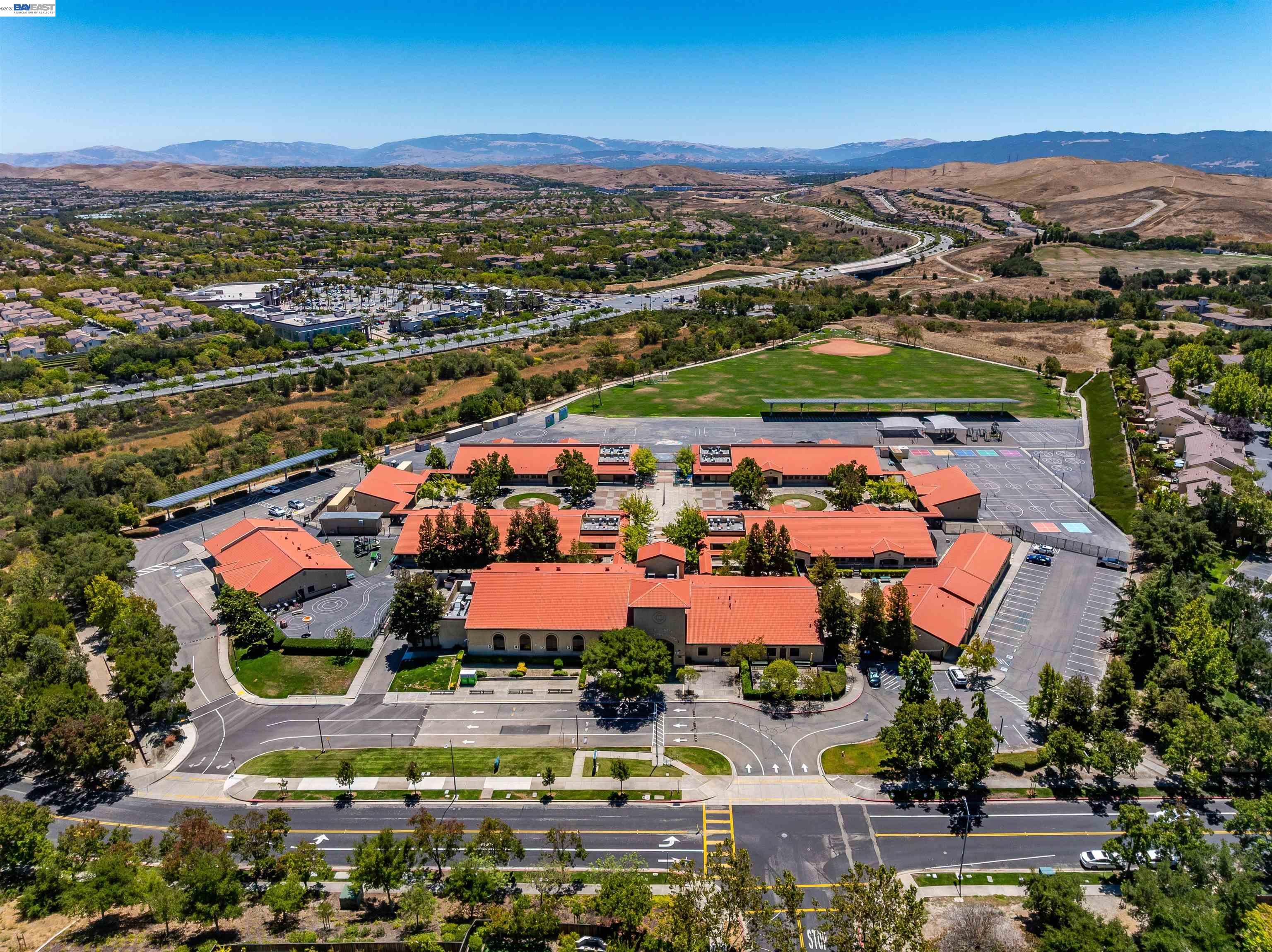 5811 Cattleya Dr