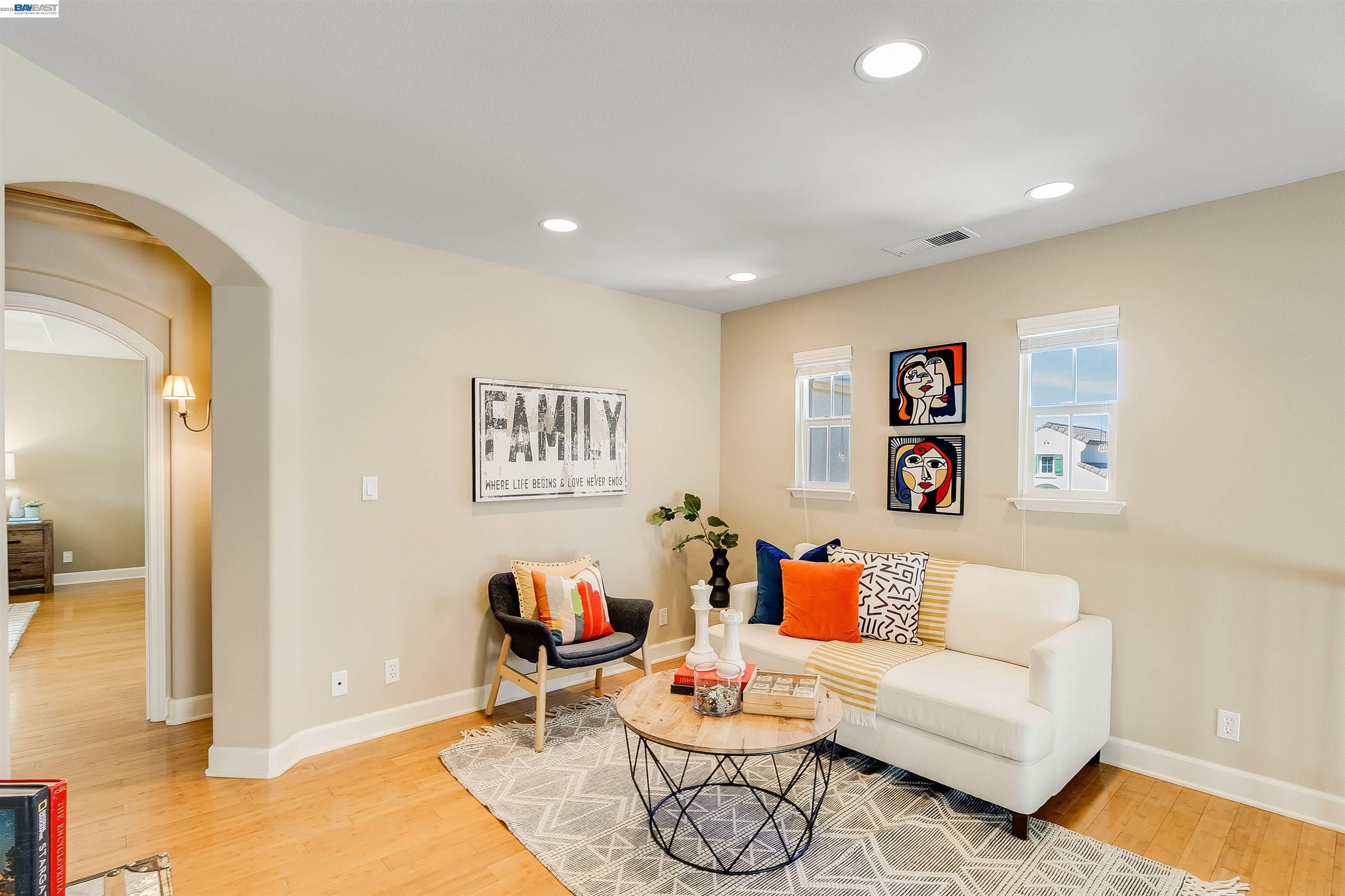 5811 Cattleya Dr