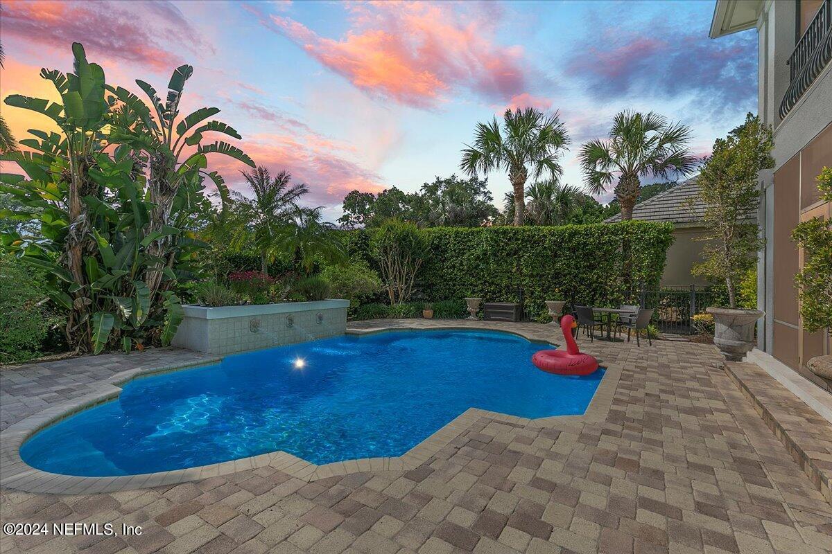 116 RETREAT Place