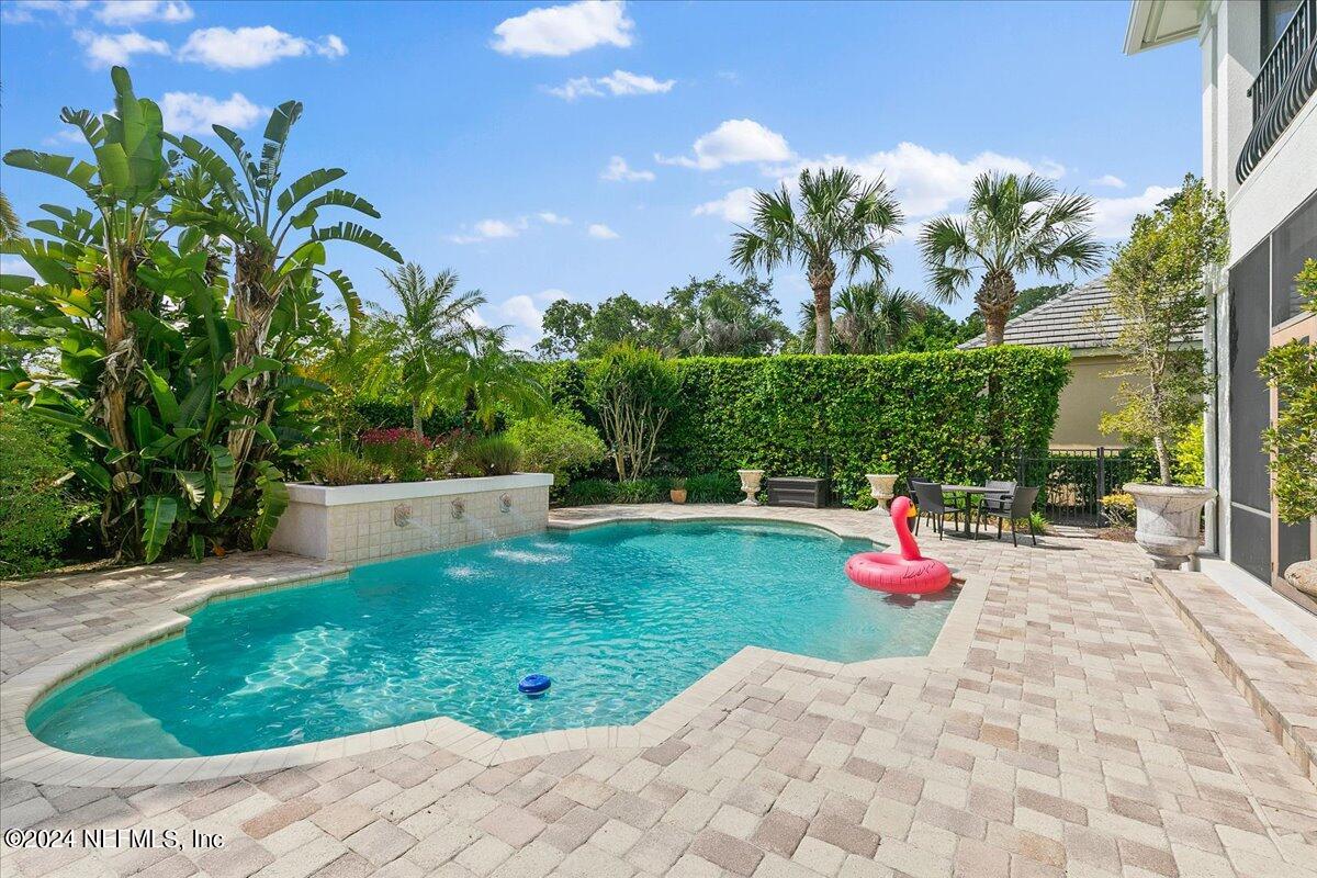 116 RETREAT Place