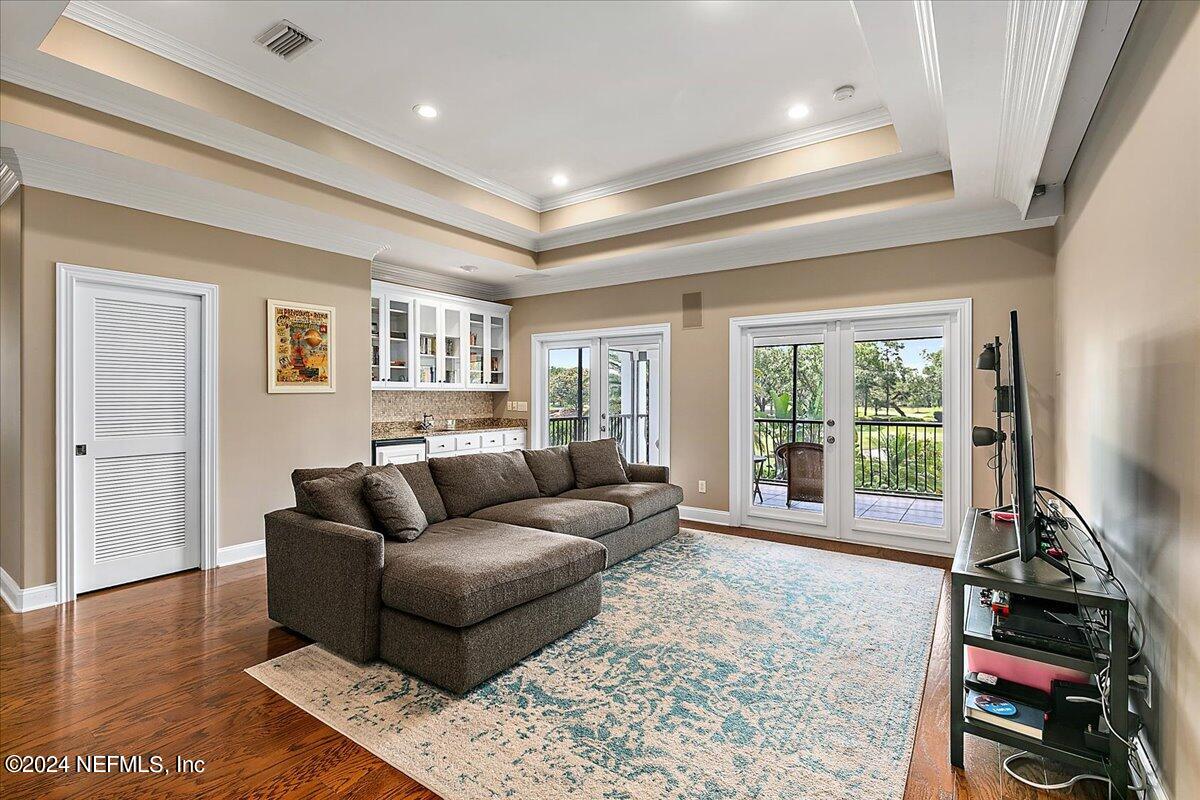 116 RETREAT Place