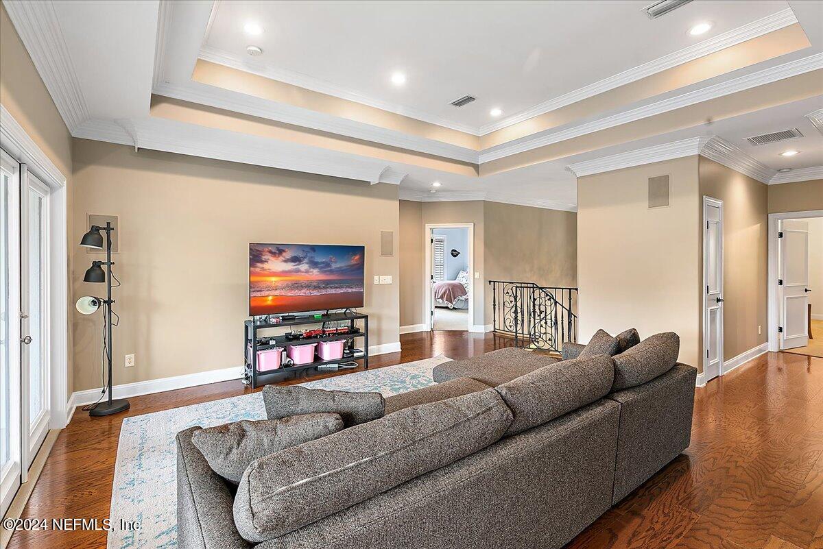 116 RETREAT Place