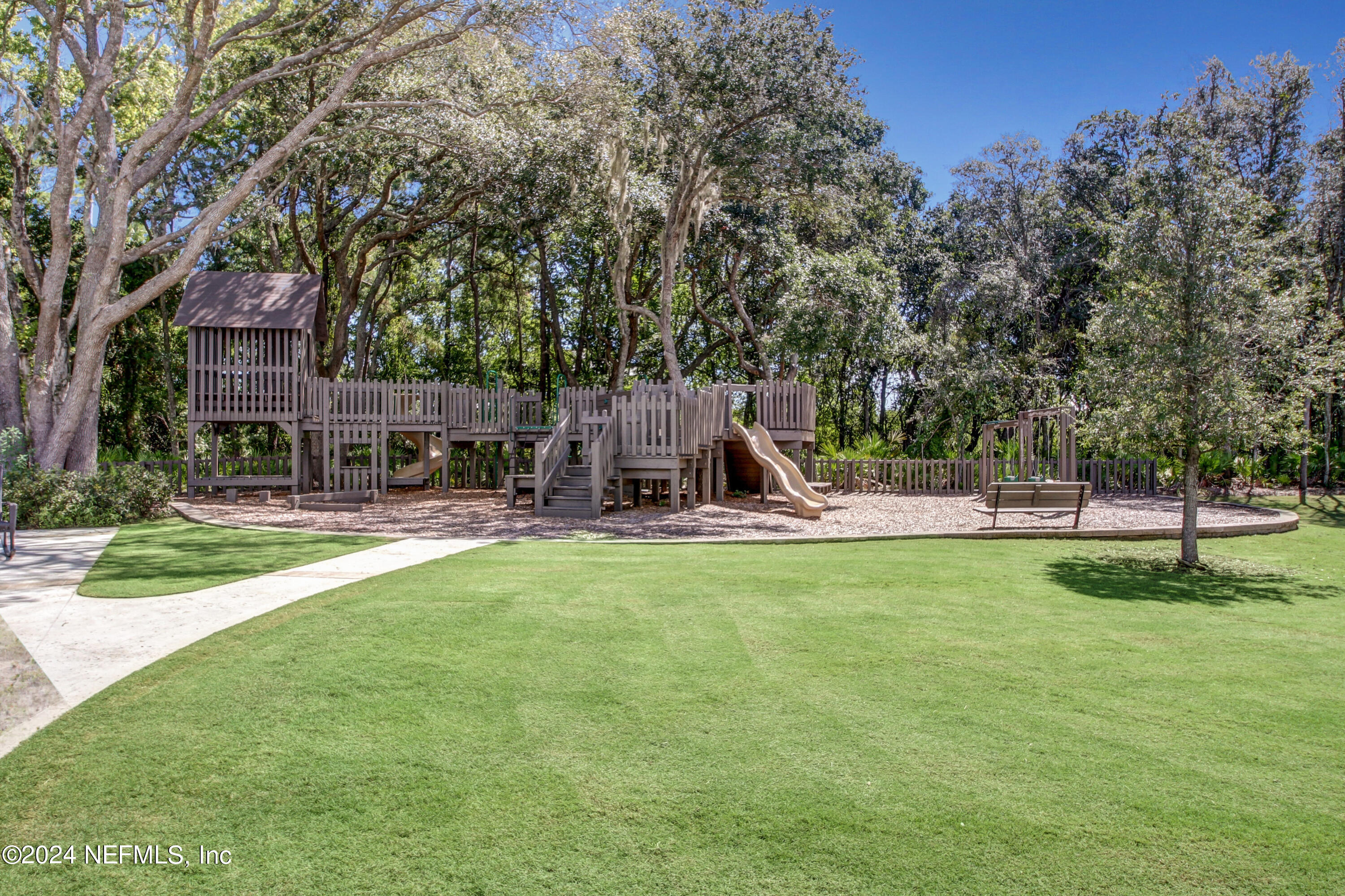 116 RETREAT Place