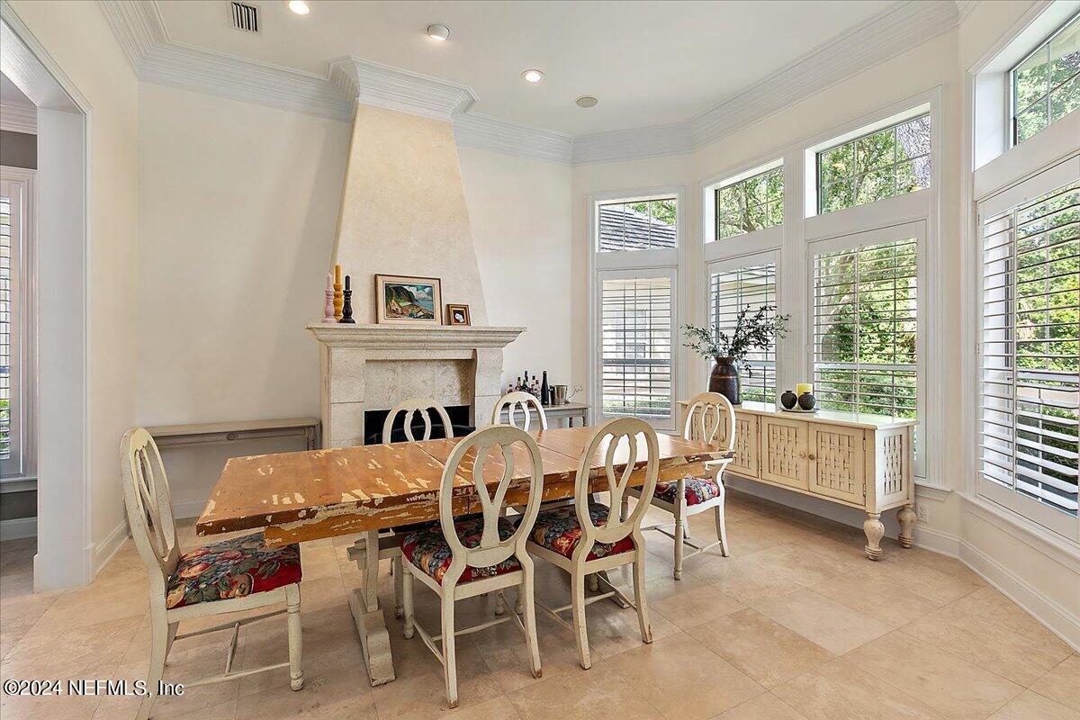 116 RETREAT Place