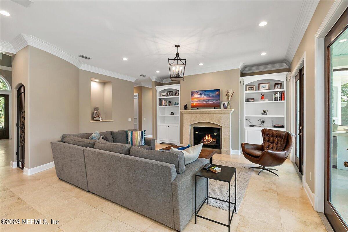 116 RETREAT Place
