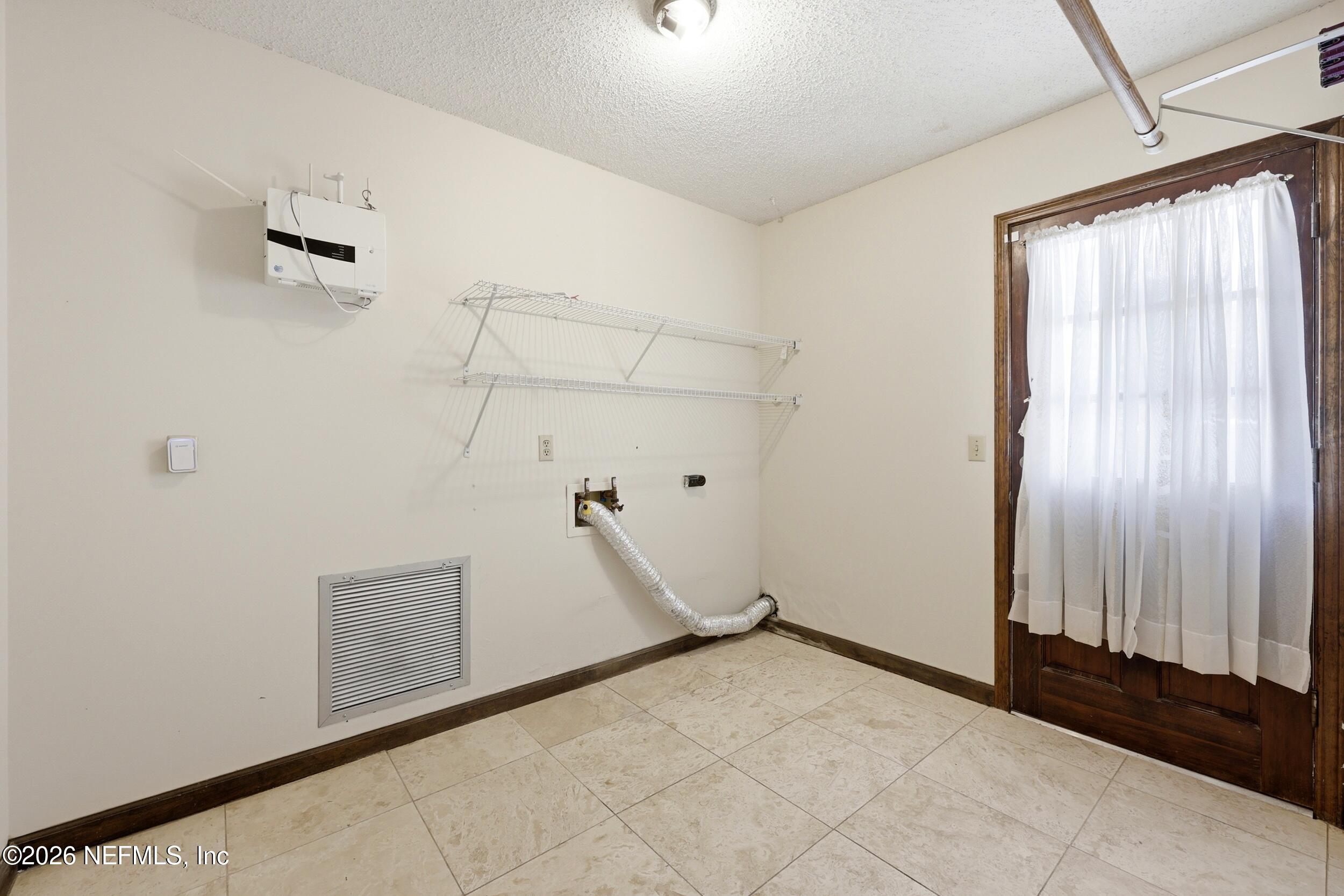 13040 LOBLOLLY Lane S