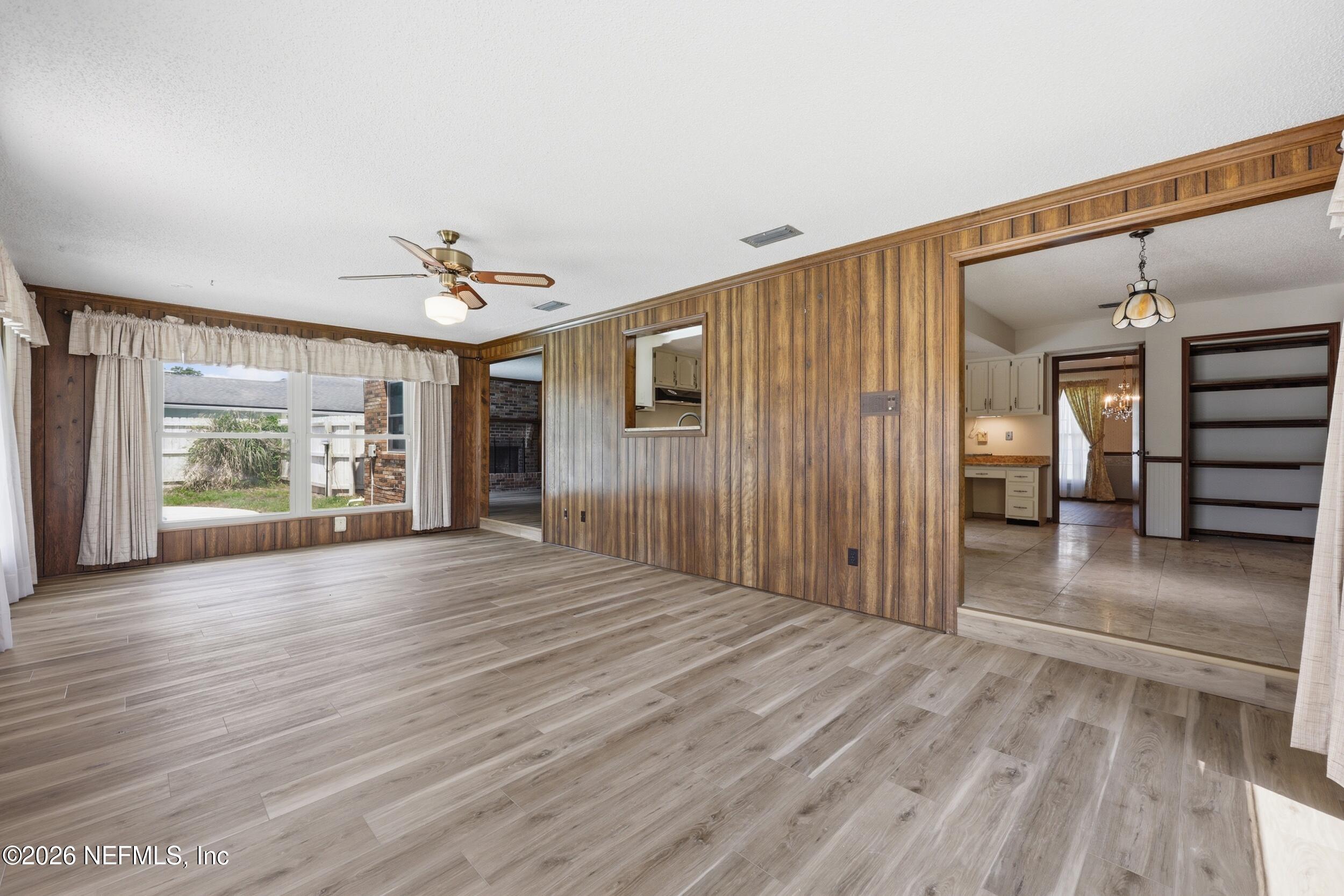 13040 LOBLOLLY Lane S