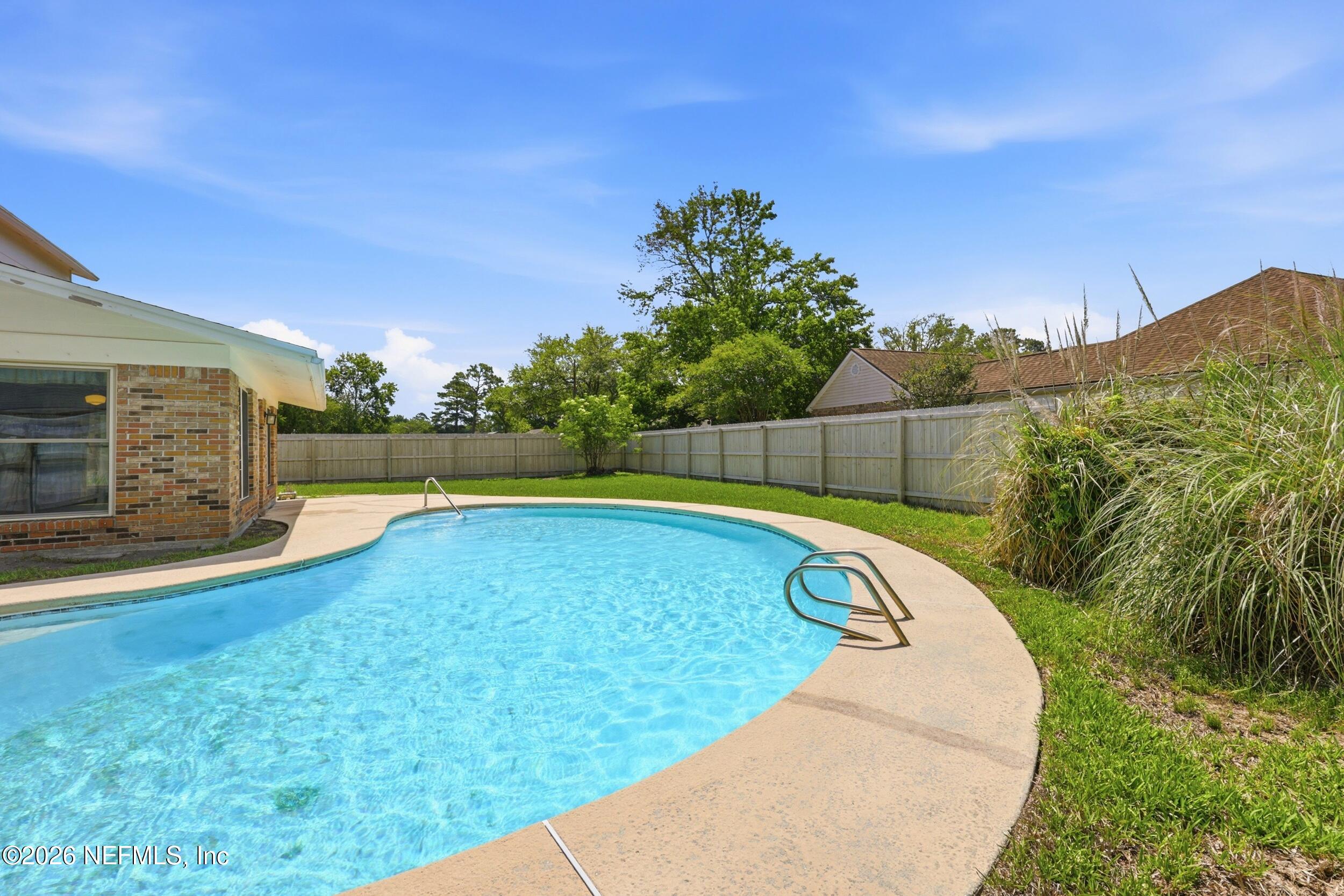 13040 LOBLOLLY Lane S