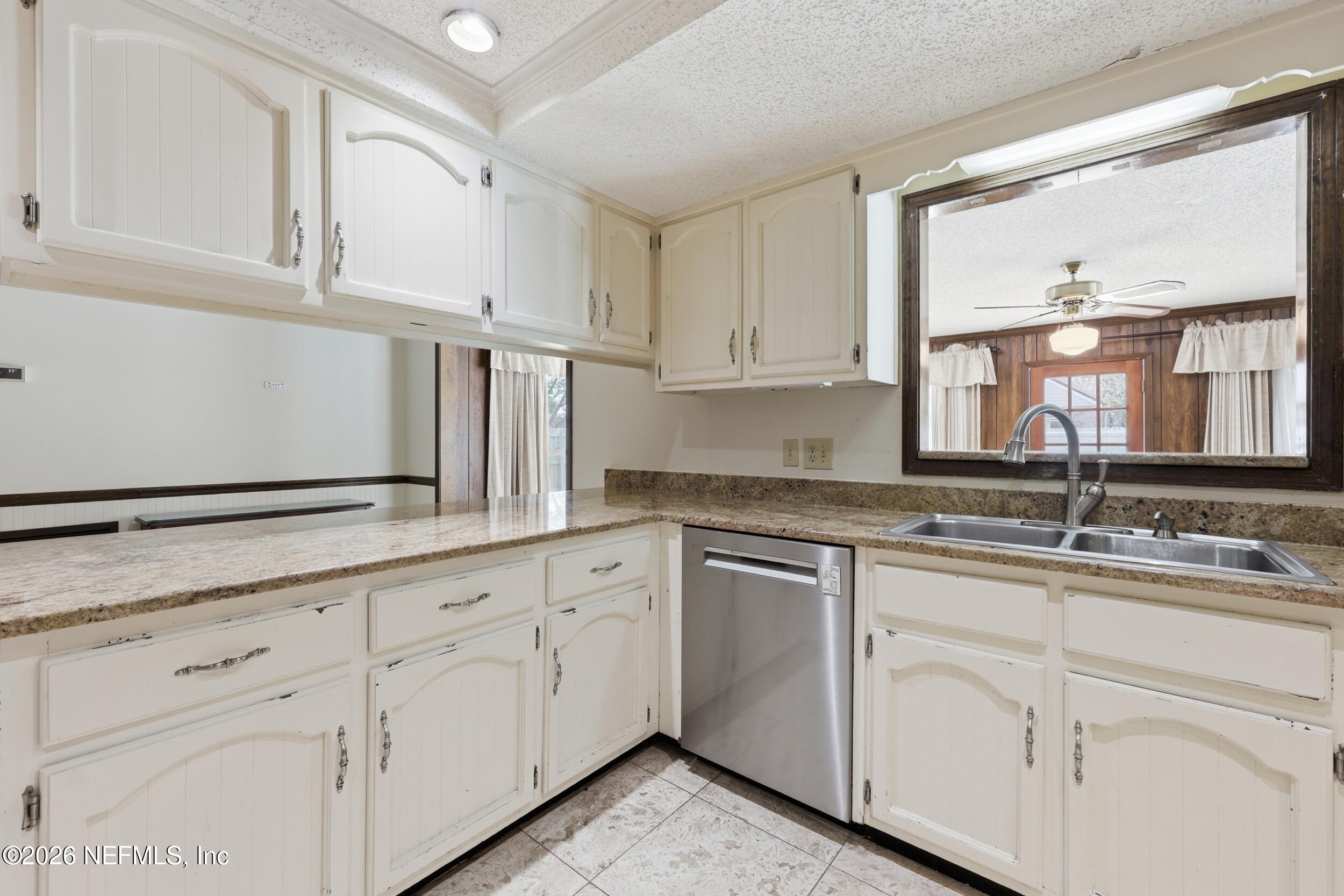 13040 LOBLOLLY Lane S
