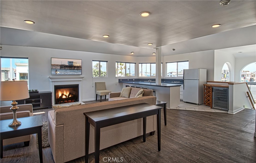 6711 Seashore Drive