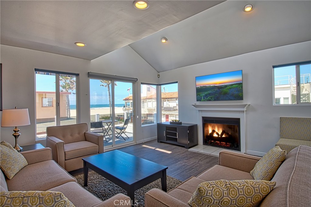 6711 Seashore Drive