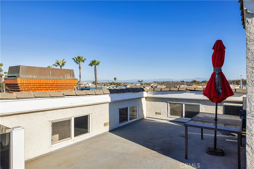 6711 Seashore Drive