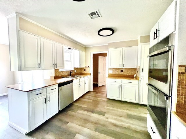 5409 Edinburgh Drive