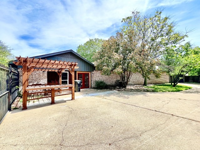 5409 Edinburgh Drive