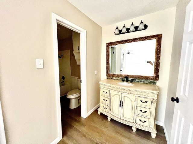 5409 Edinburgh Drive