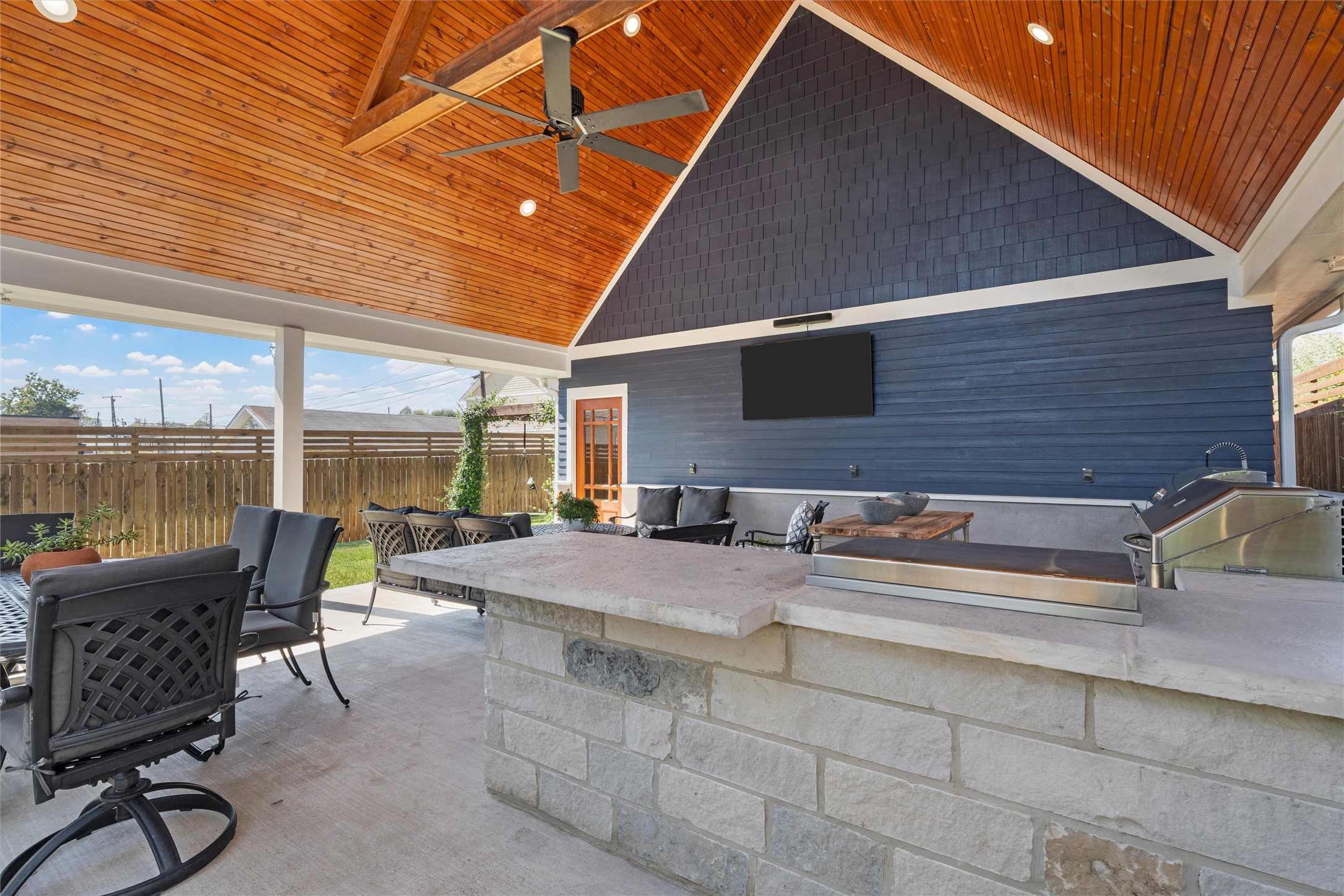 2217 Washington Avenue