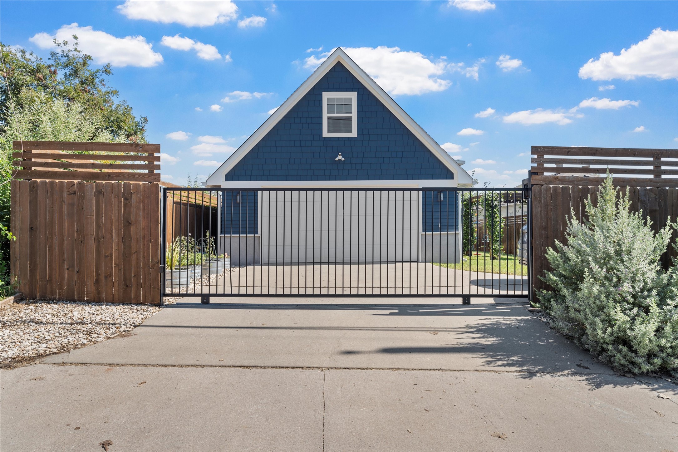 2217 Washington Avenue