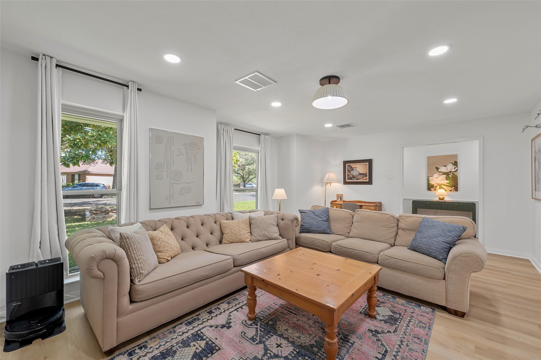 5625 Lake Jackson Street