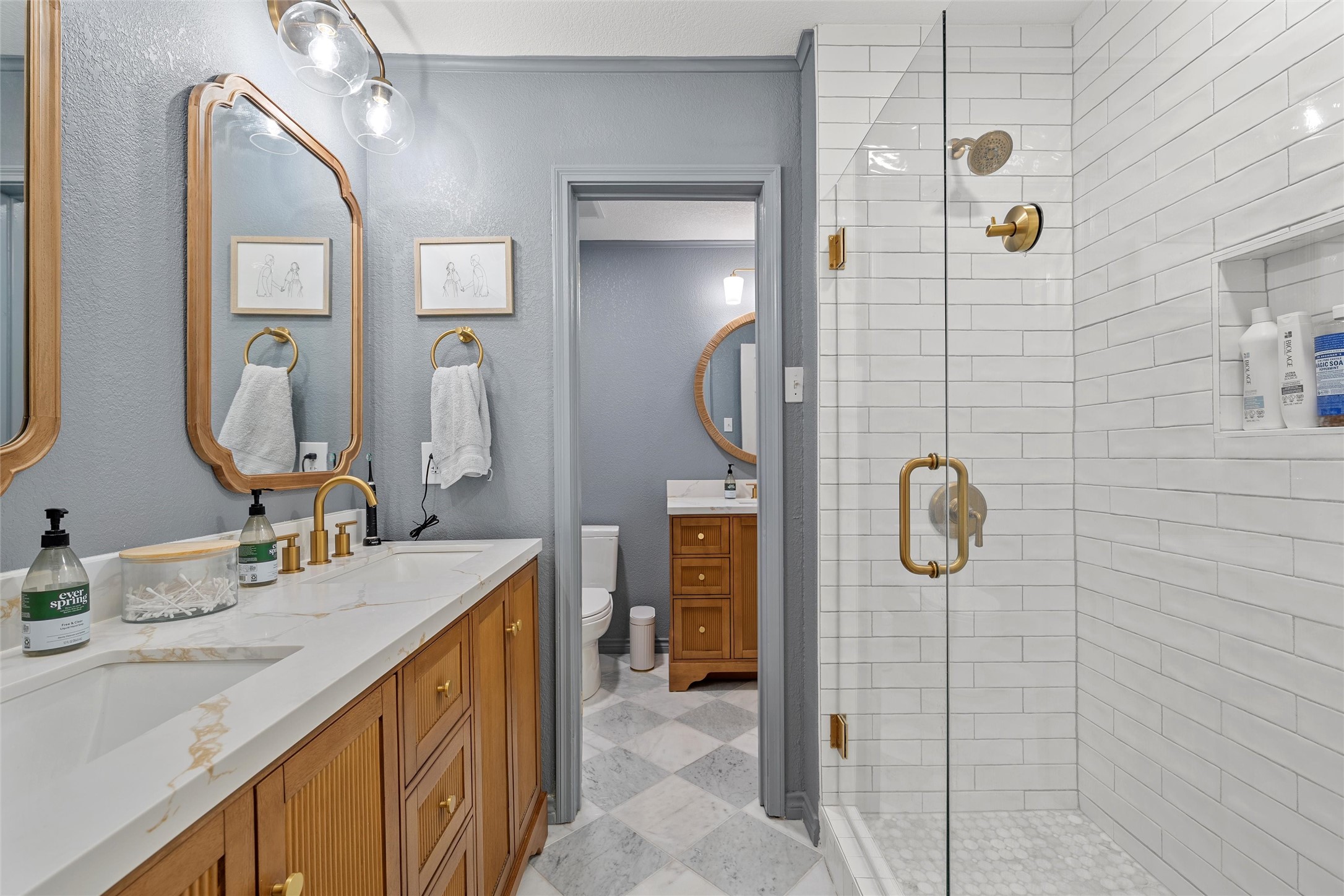 5625 Lake Jackson Street