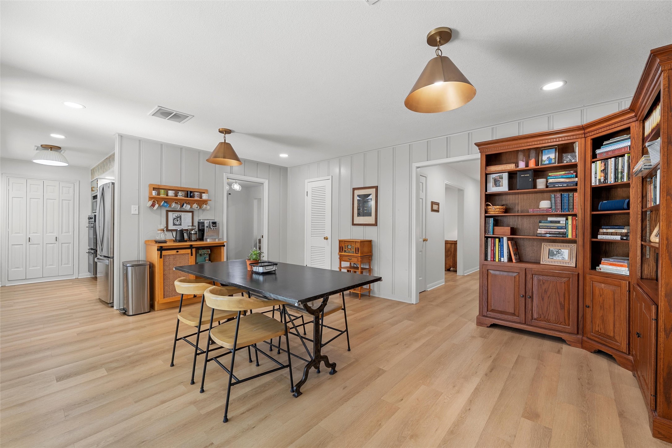 5625 Lake Jackson Street