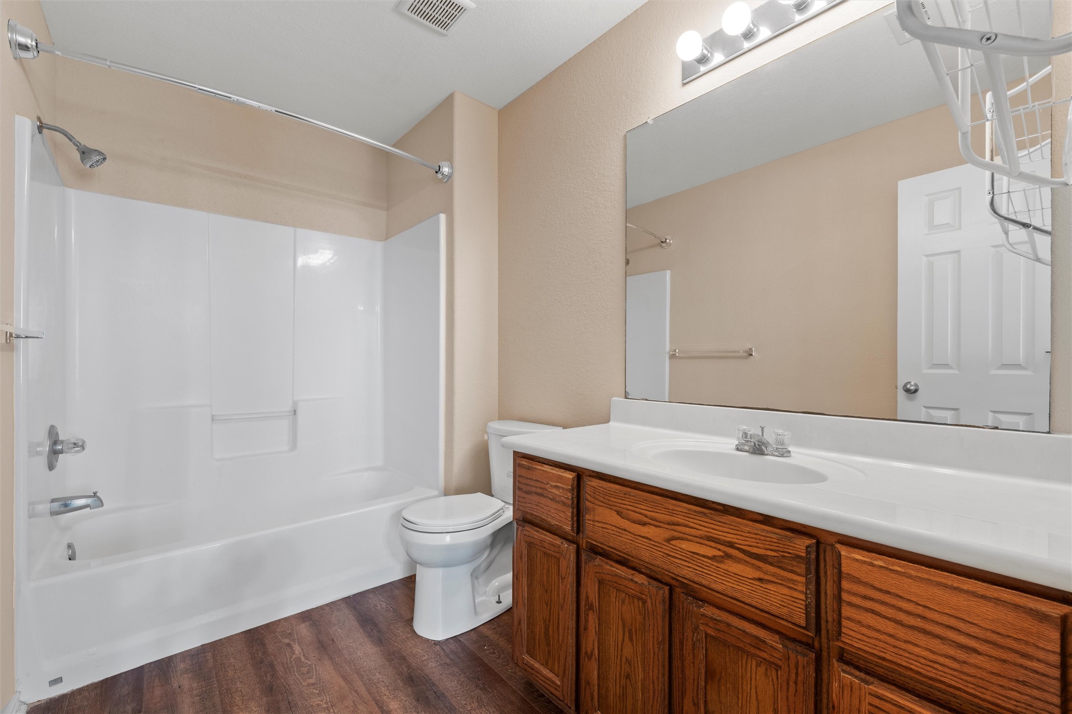 640 Apple Cross Court