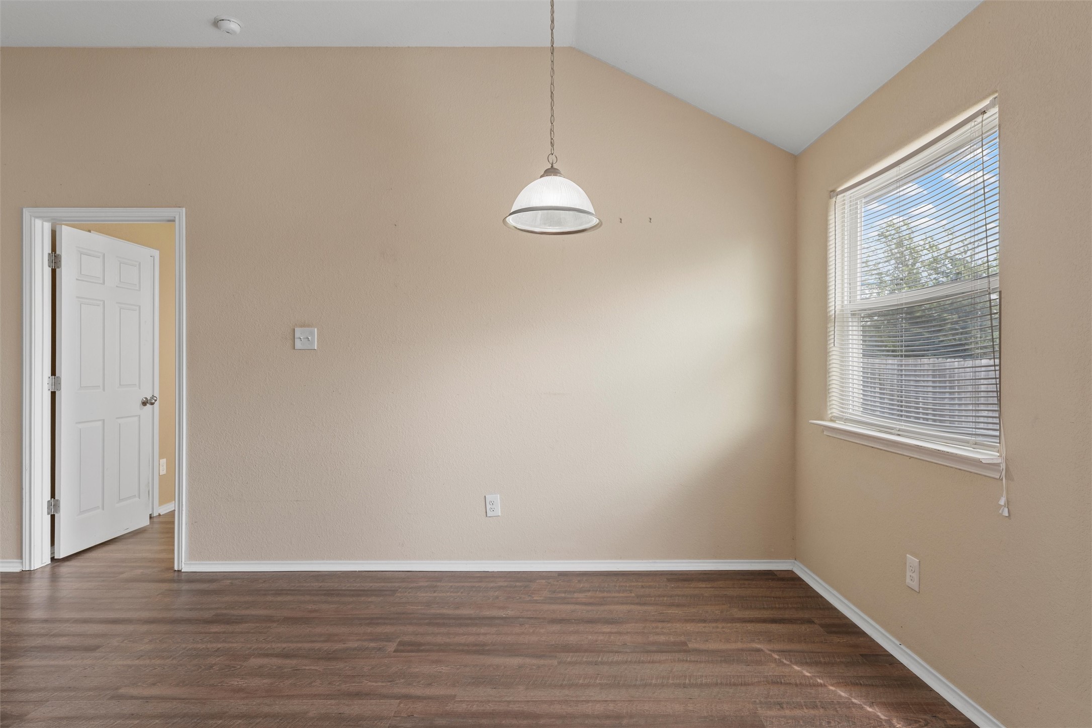 640 Apple Cross Court