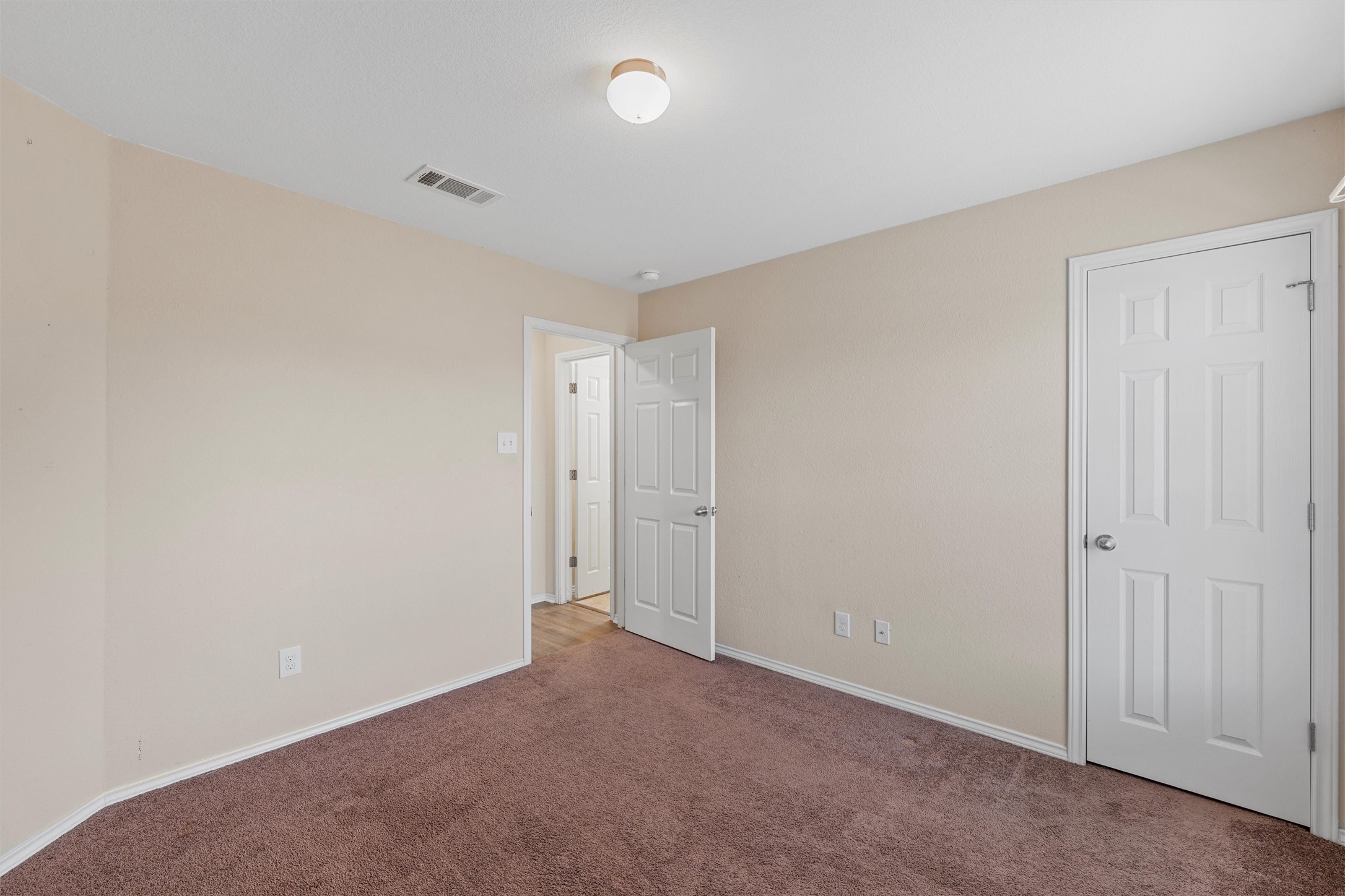 640 Apple Cross Court