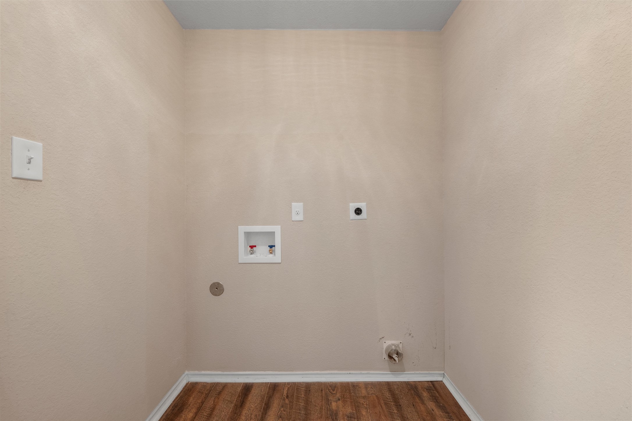 640 Apple Cross Court