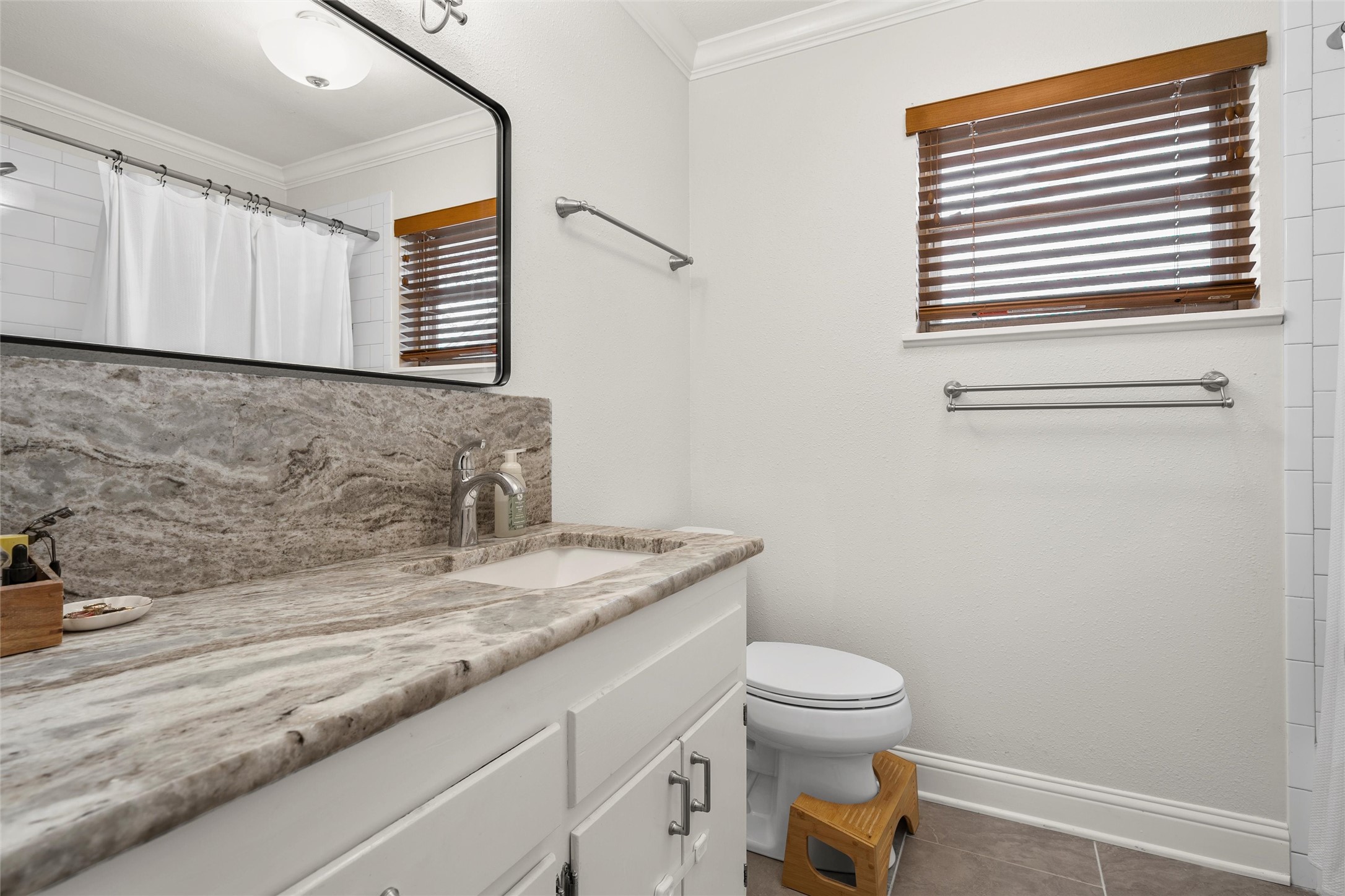 5424 Lake Lindenwood Drive