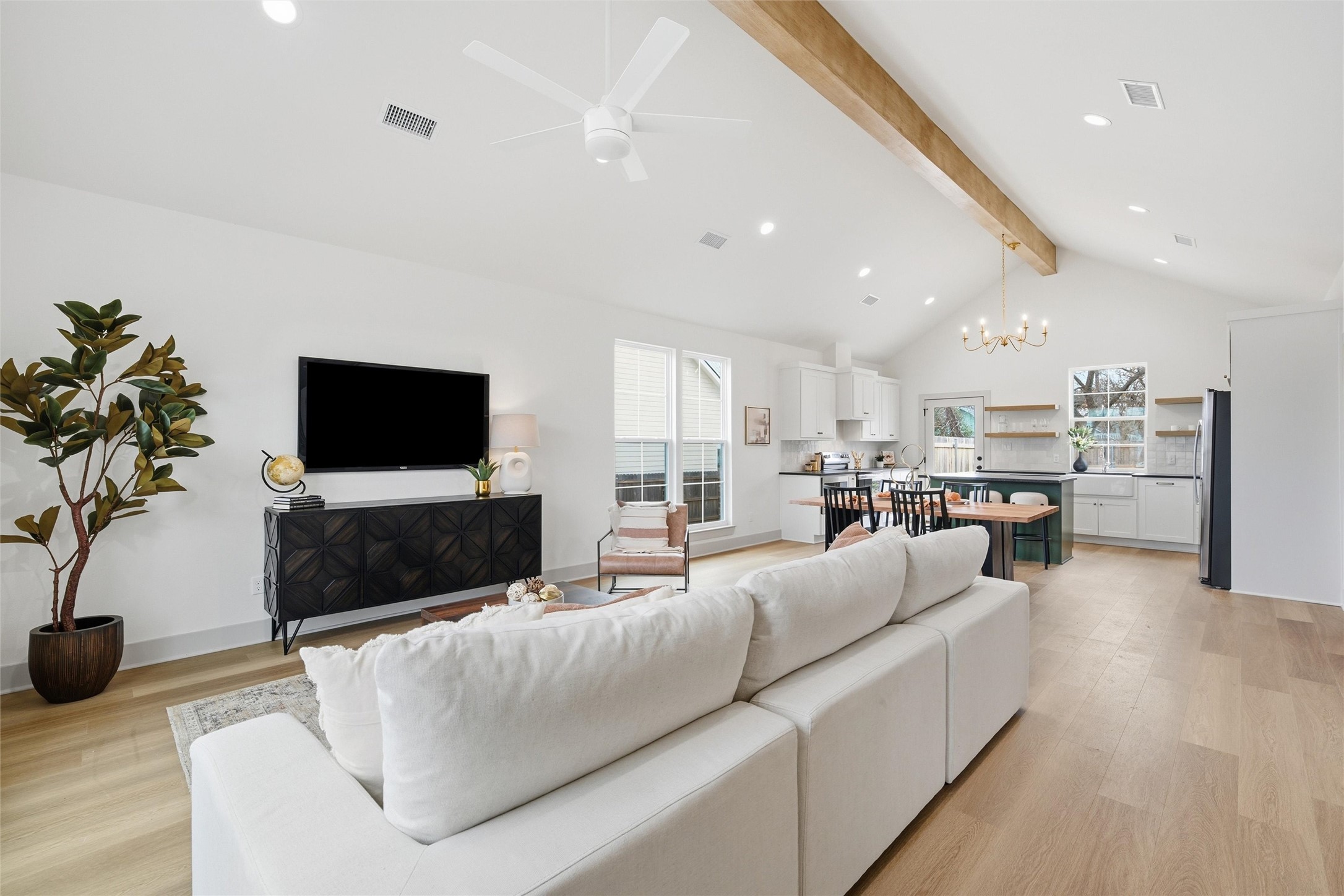 538 Proctor Avenue