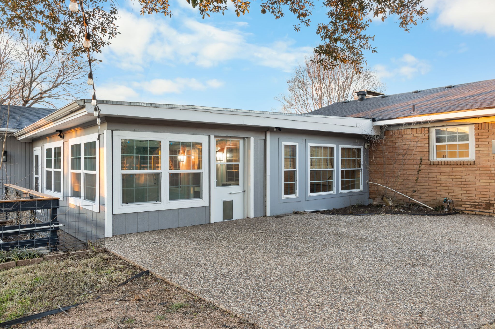 2208 Lake Ridge Circle