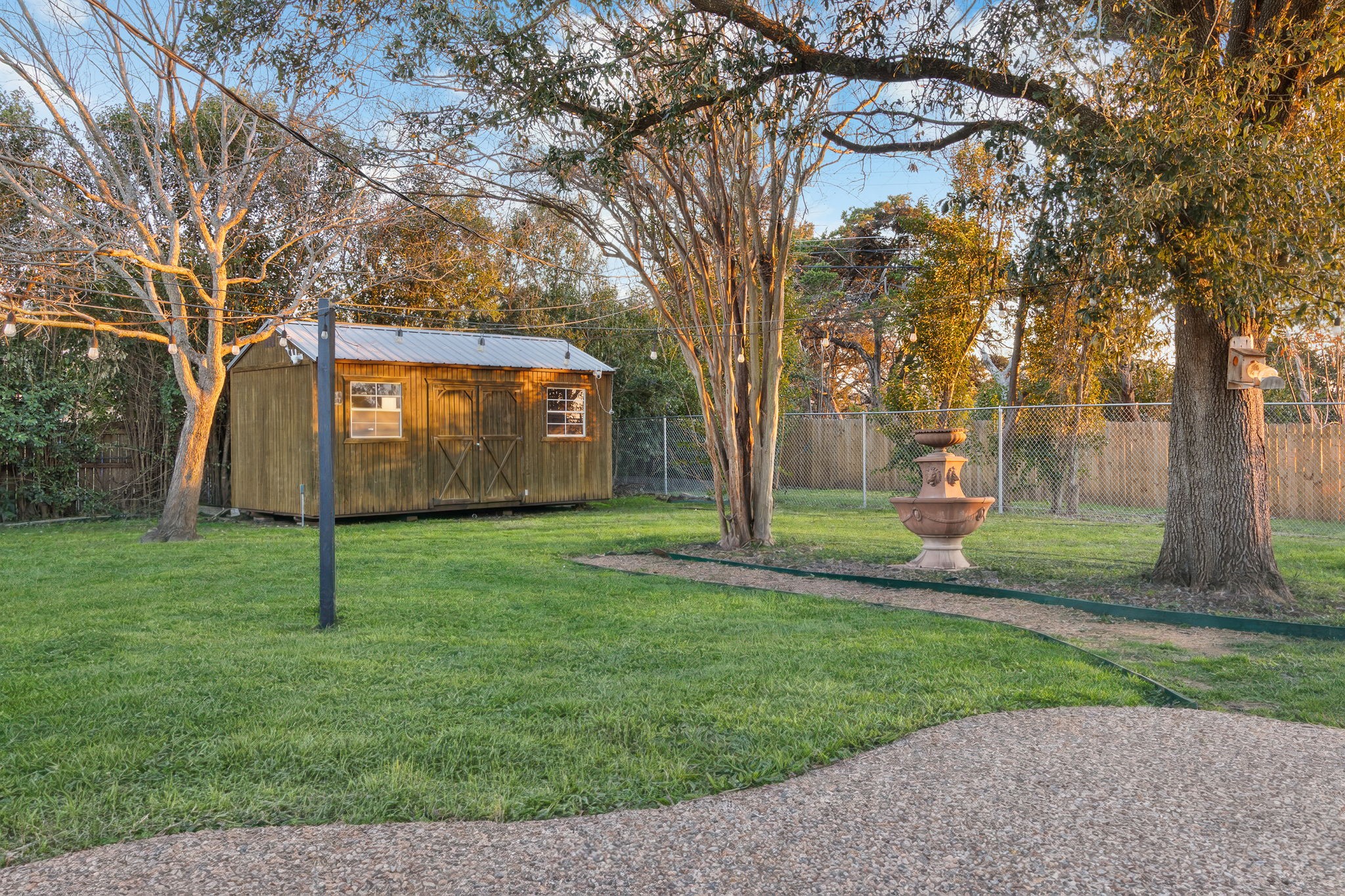 2208 Lake Ridge Circle