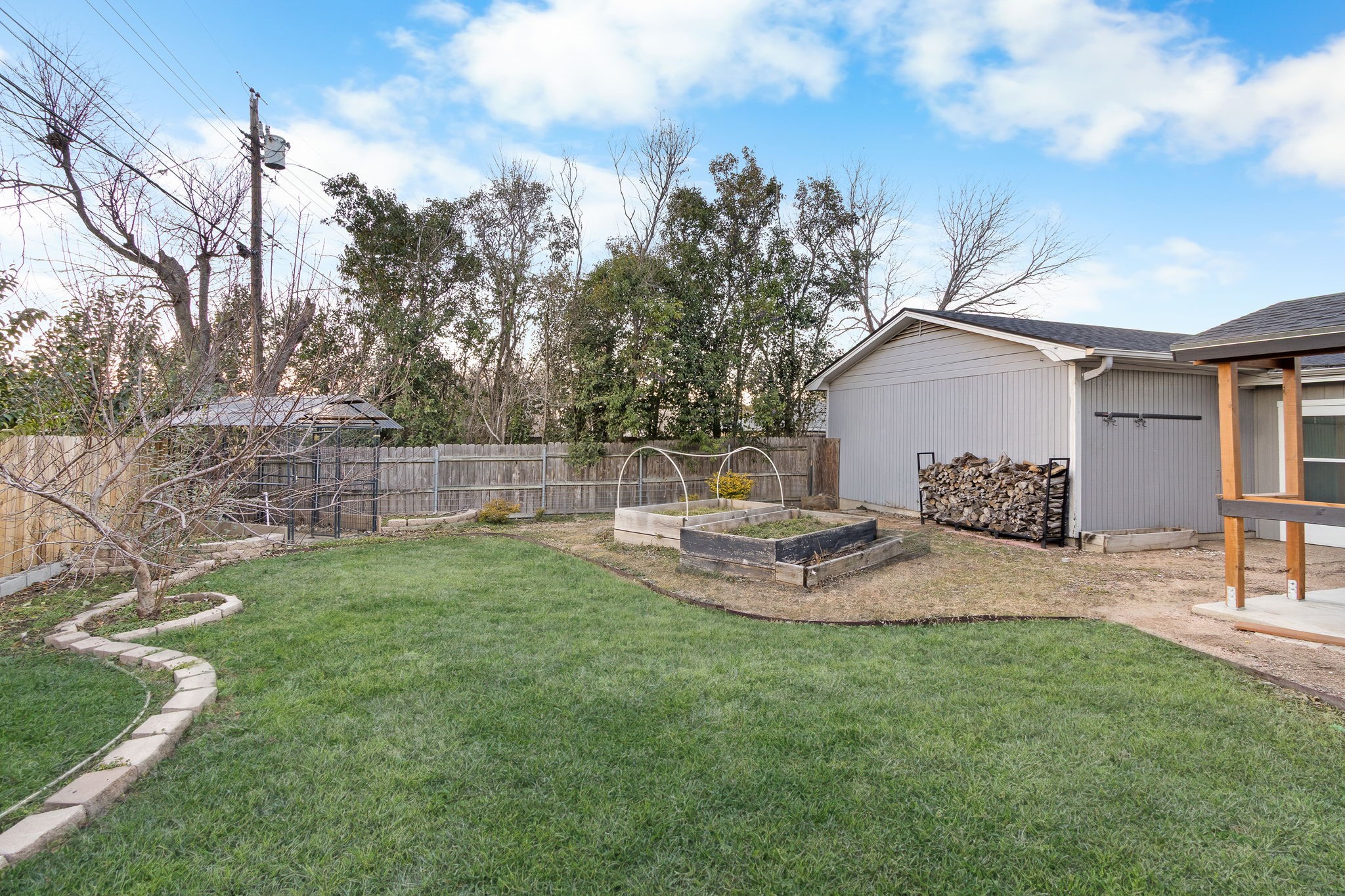 2208 Lake Ridge Circle