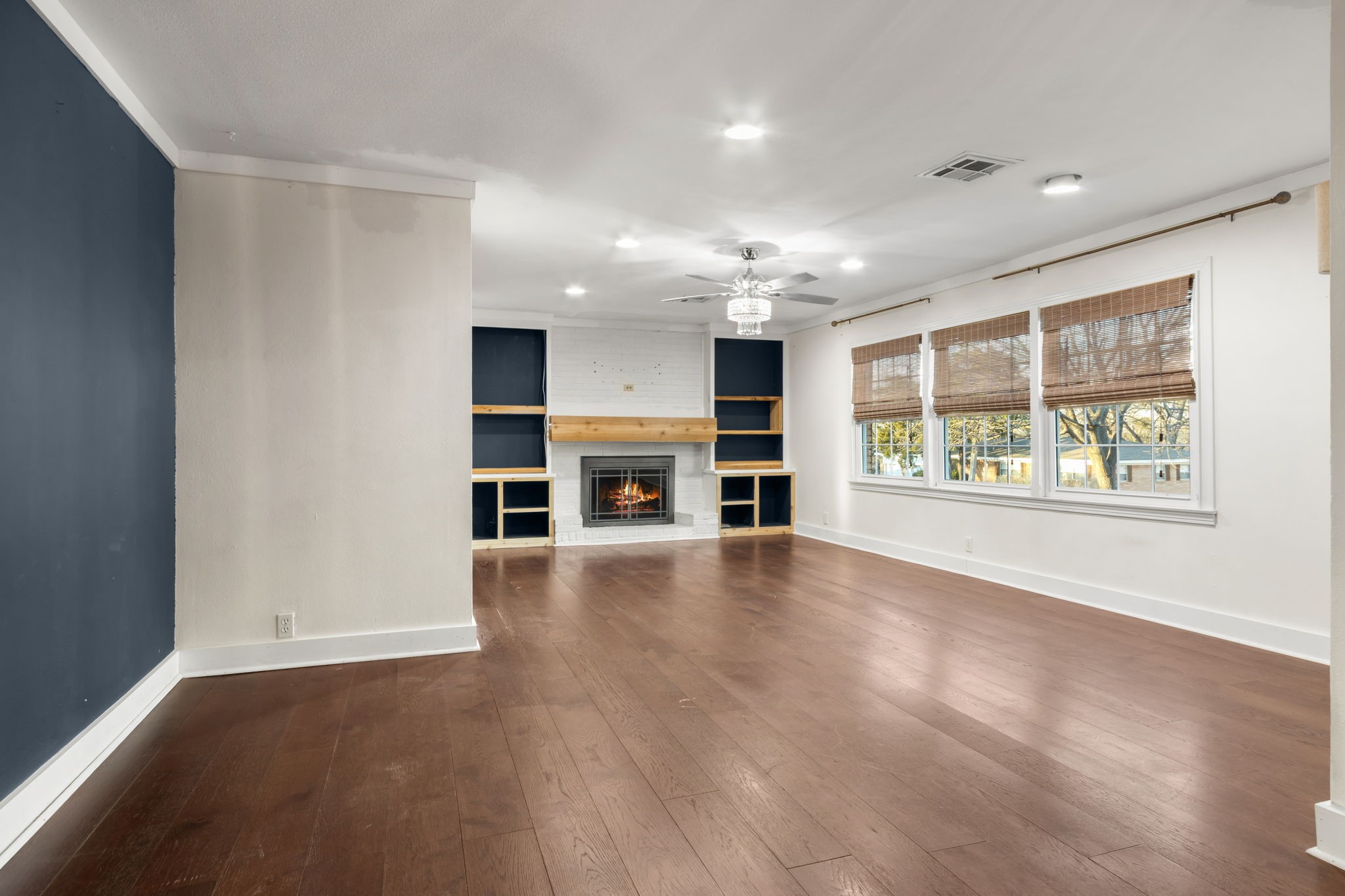 2208 Lake Ridge Circle