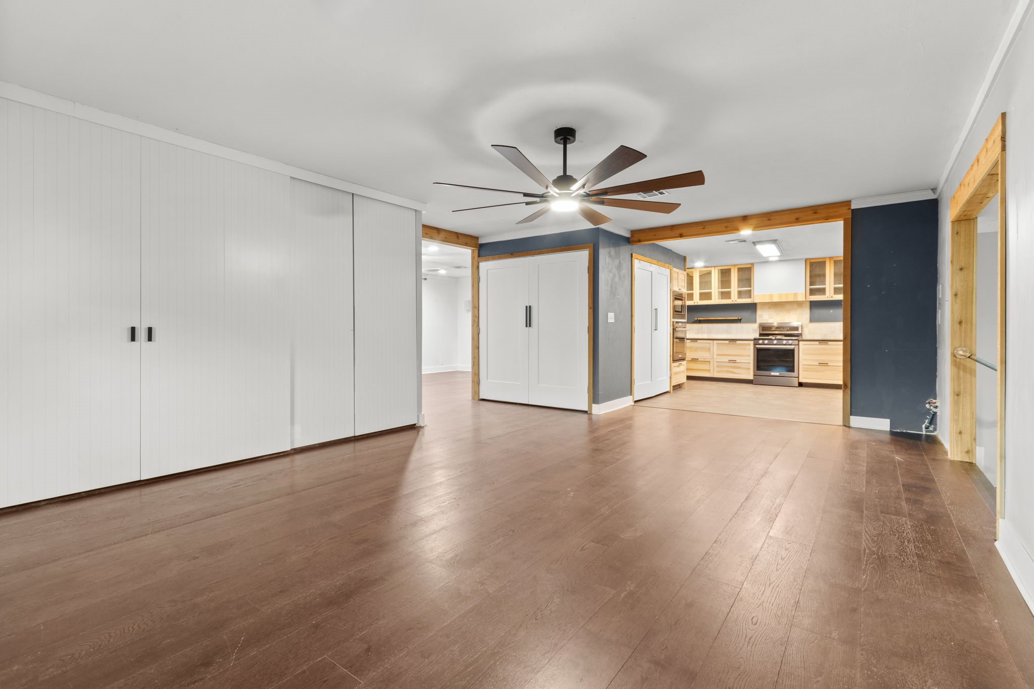 2208 Lake Ridge Circle