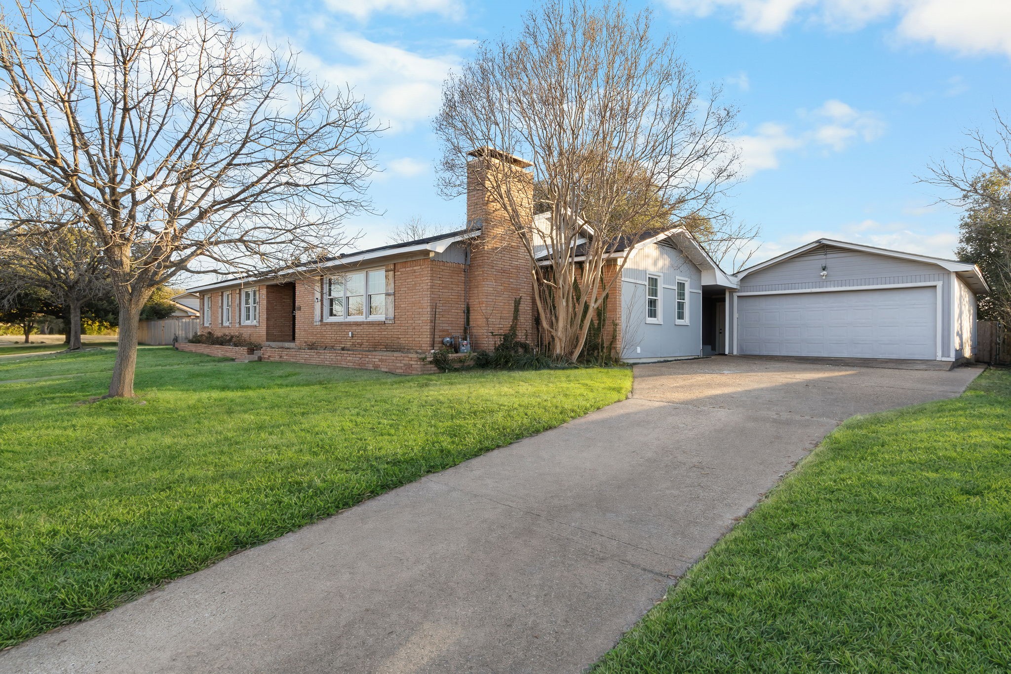 2208 Lake Ridge Circle
