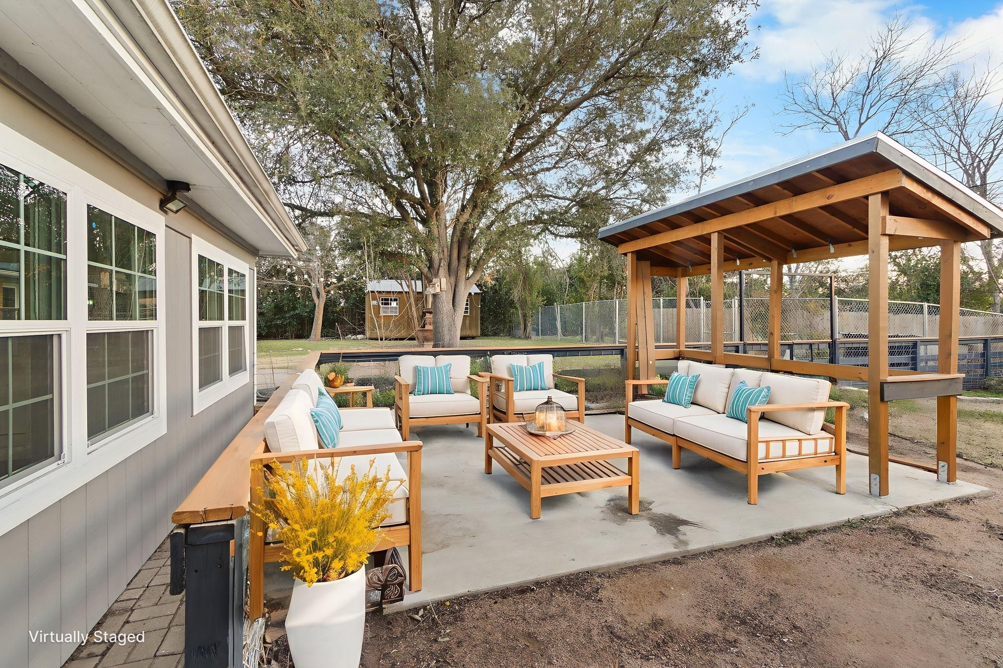 2208 Lake Ridge Circle